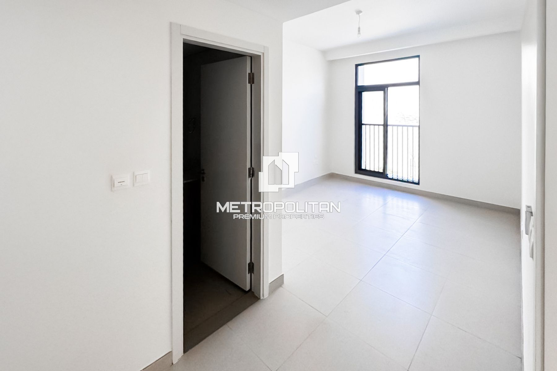 Upto 6 cheques | Close to Amenities | Spacious