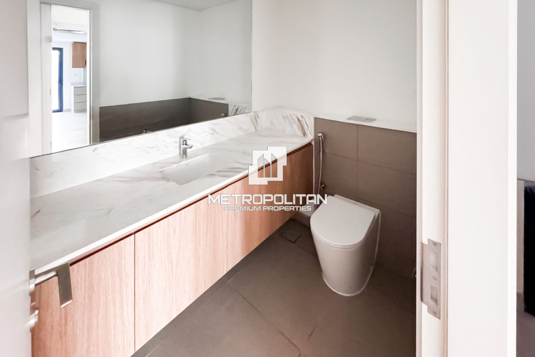 Upto 6 cheques | Close to Amenities | Spacious