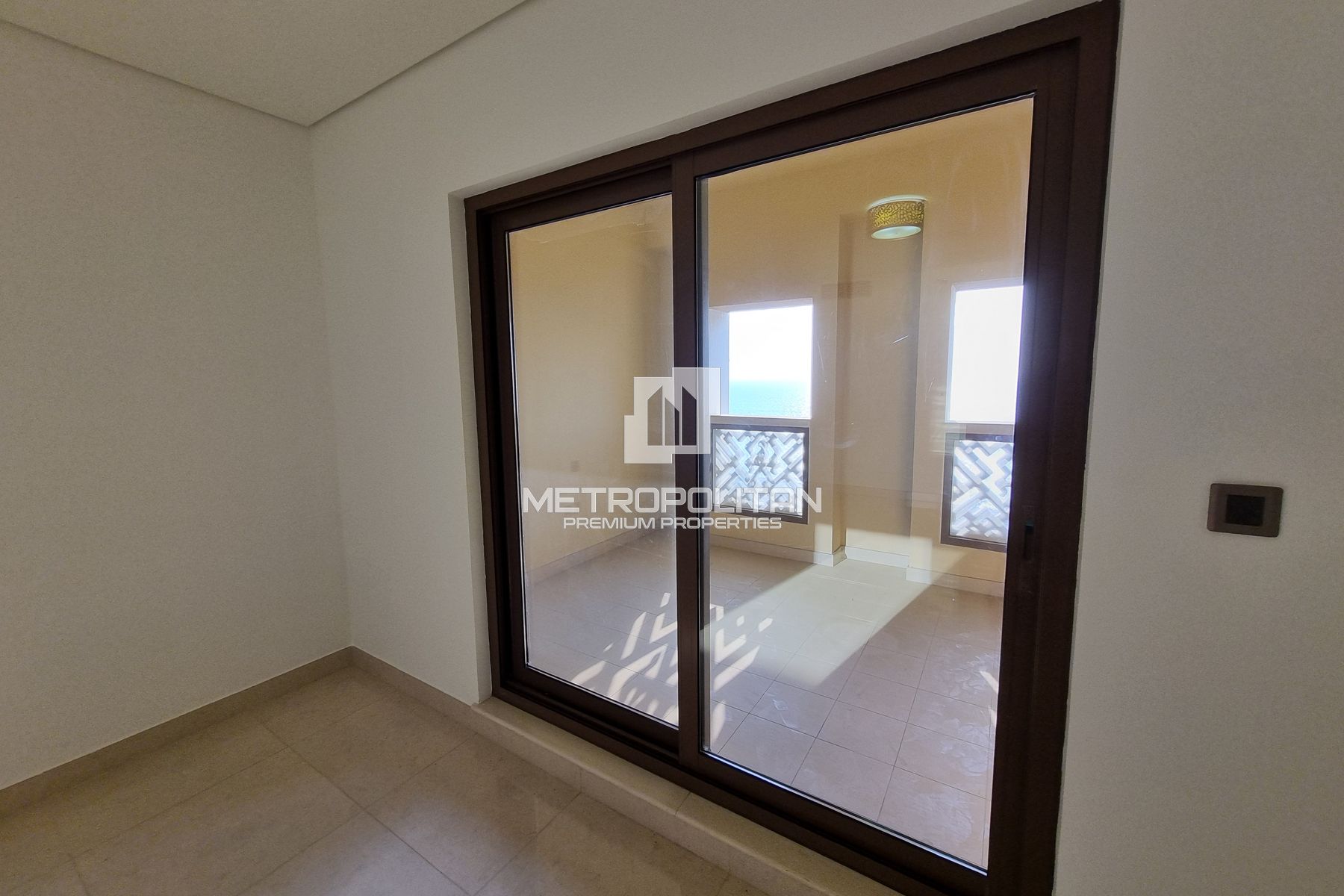 Spacious | Maids| Storage| Vacant| Beach| Sea View