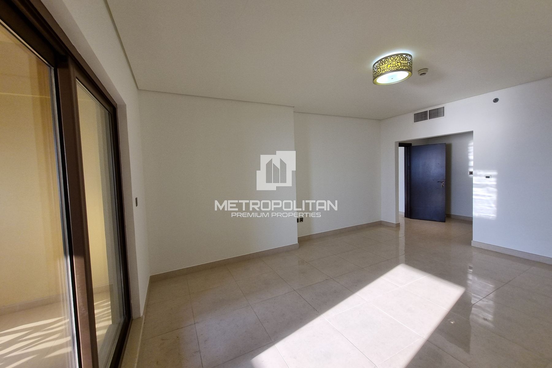Spacious | Maids| Storage| Vacant| Beach| Sea View