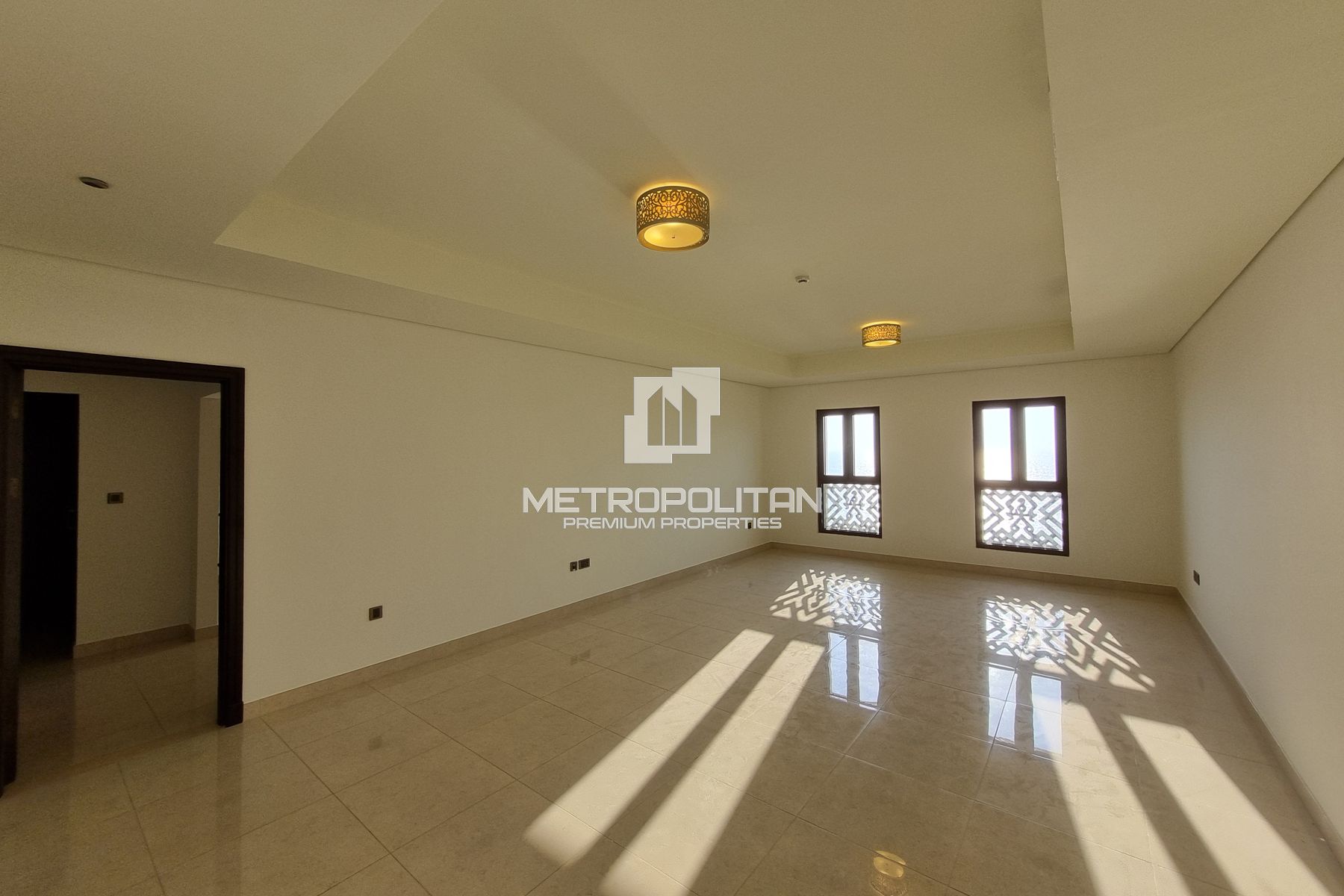 Spacious | Maids| Storage| Vacant| Beach| Sea View