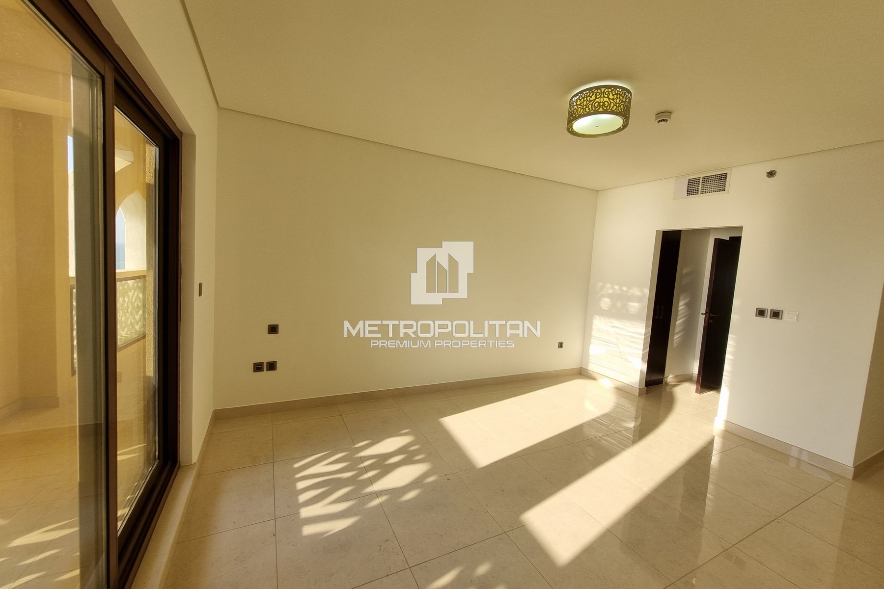 Spacious | Maids| Storage| Vacant| Beach| Sea View
