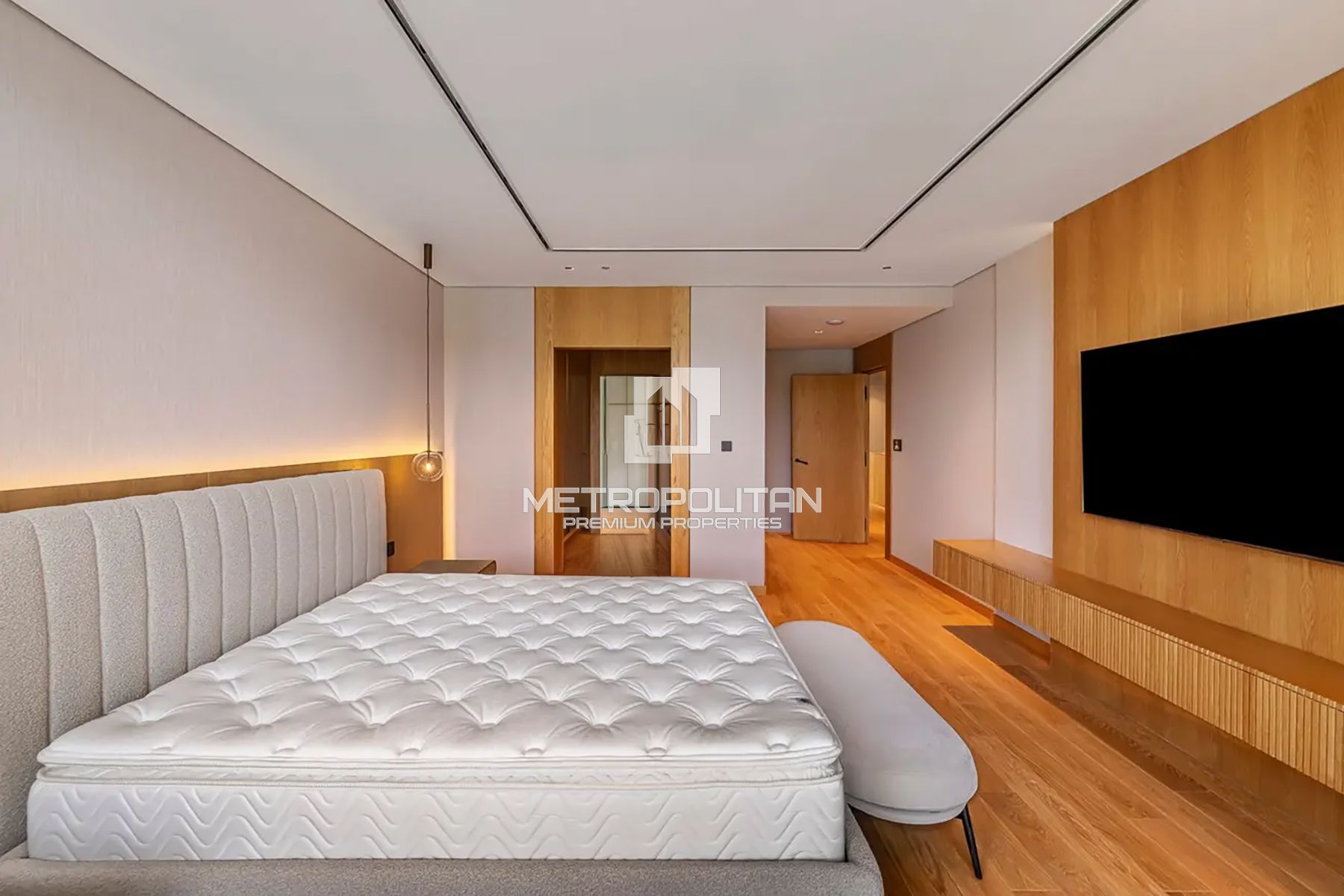 5BR Villa for Rent in Villa Amalfi, Jumeirah - MPR-11201