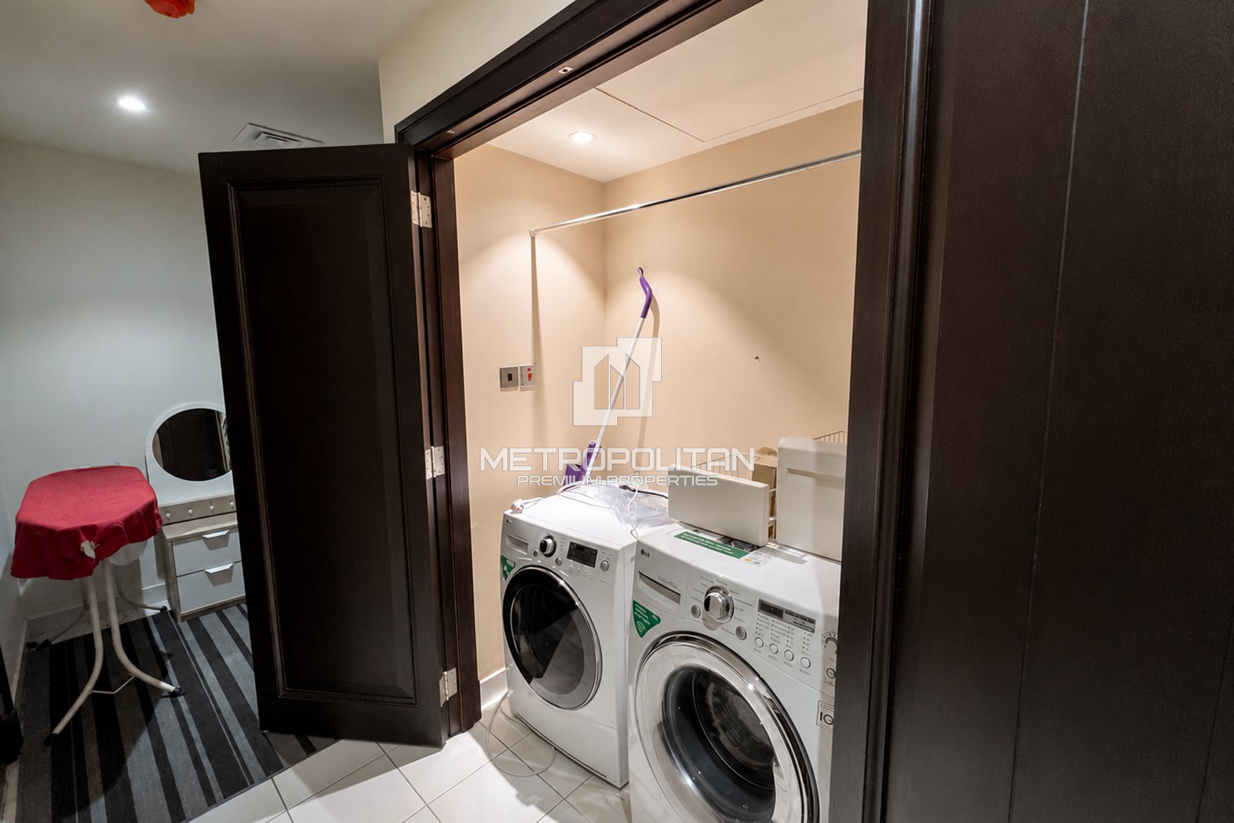 Burj Khalifa View | Maid Room | Vacant | Furnished