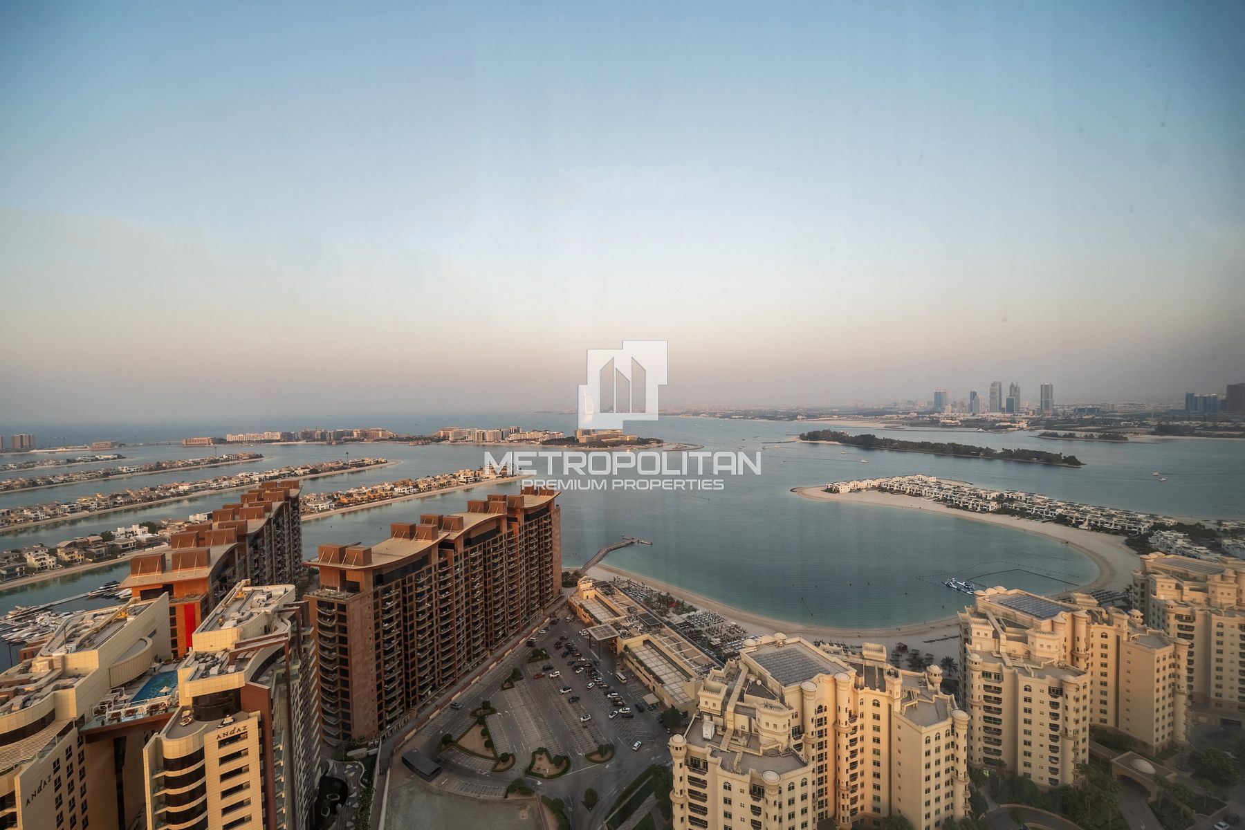 1BR Apartment for Rent in The Palm Tower, Palm Jumeirah - MPR-11224