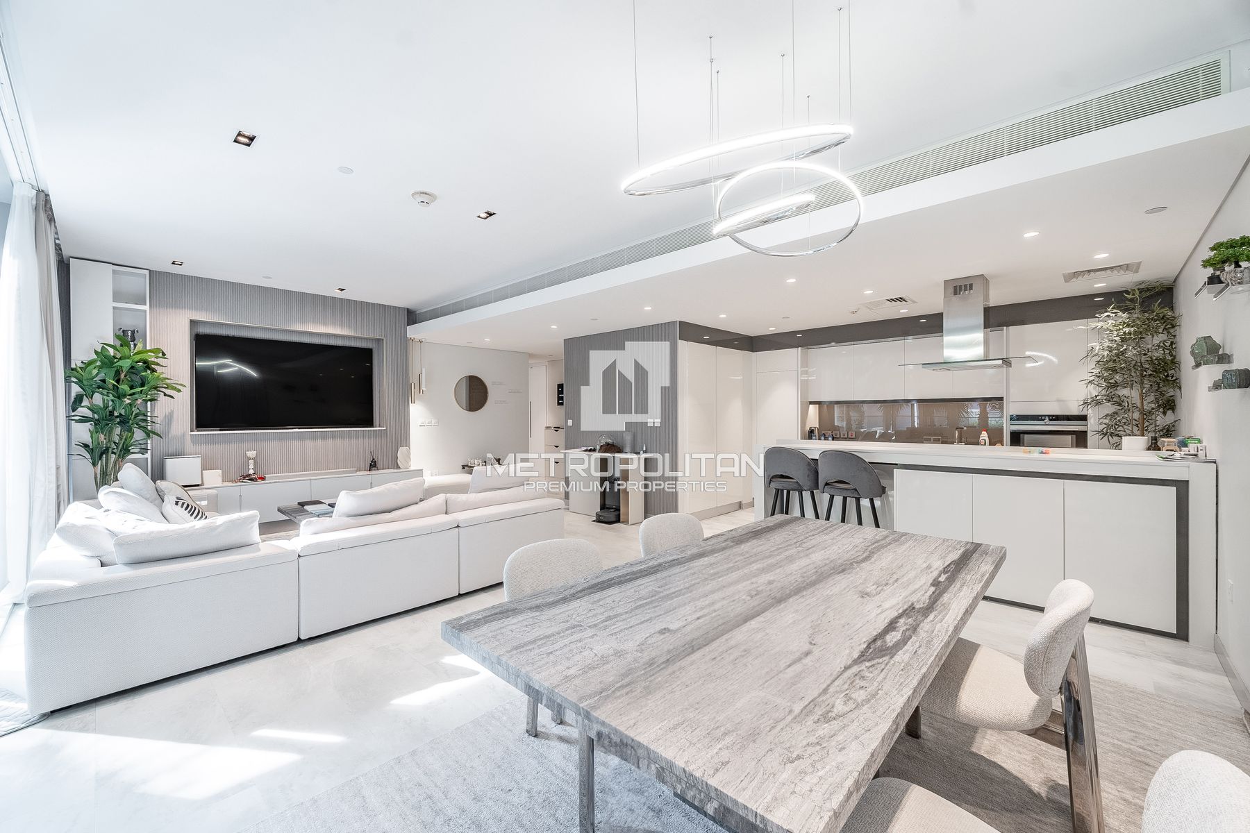 Upgraded | Furnished | Garden View | Island Living