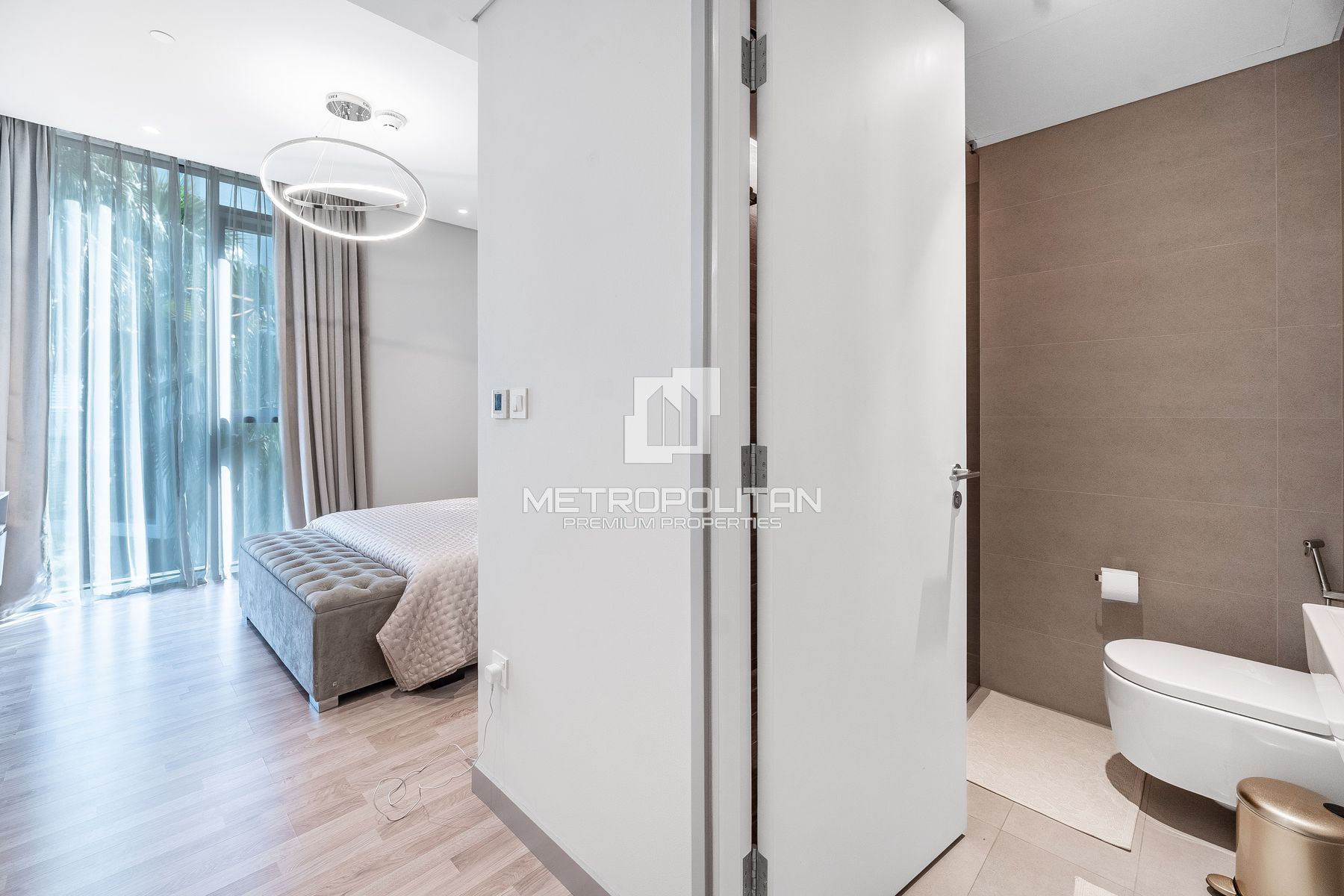 Upgraded | Furnished | Garden View | Island Living