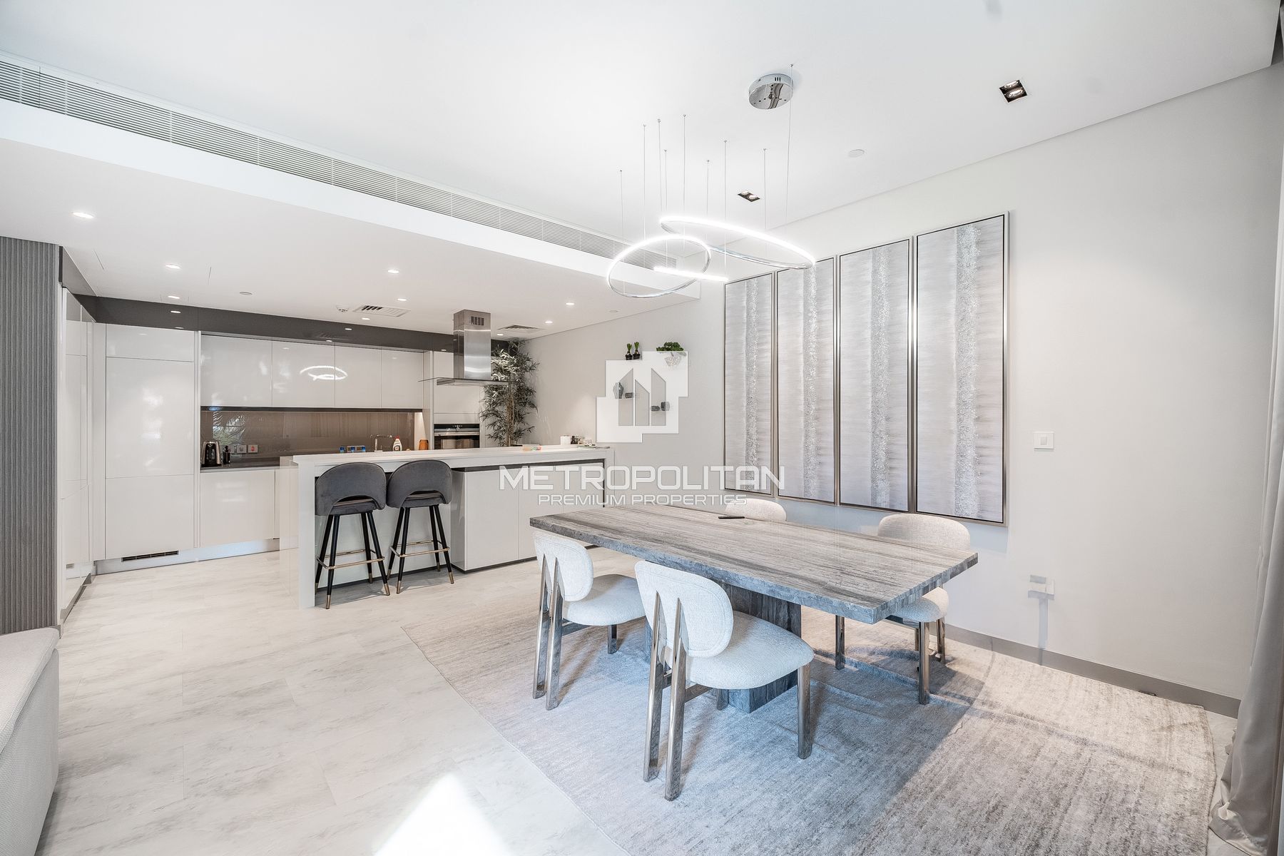 Upgraded | Furnished | Garden View | Island Living