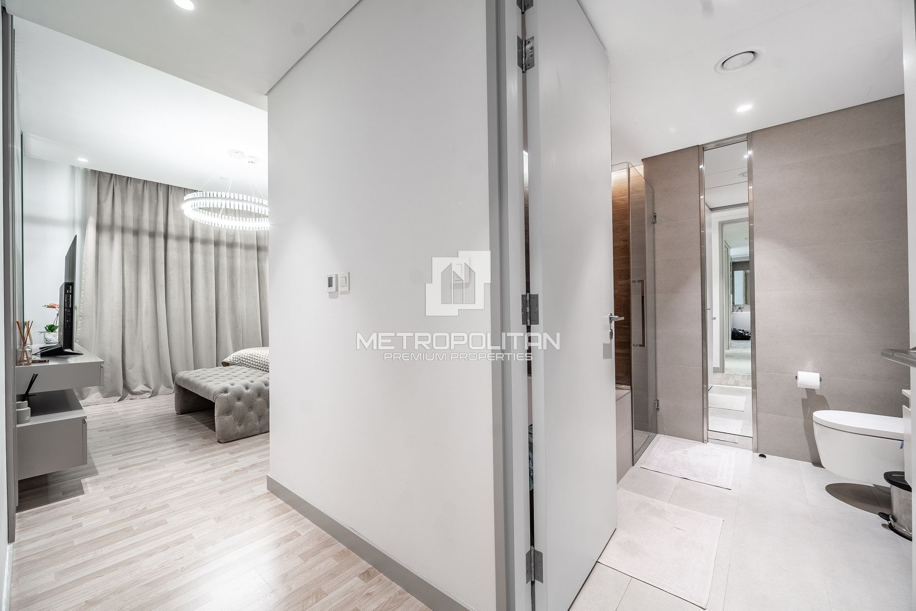 Upgraded | Furnished | Garden View | Island Living
