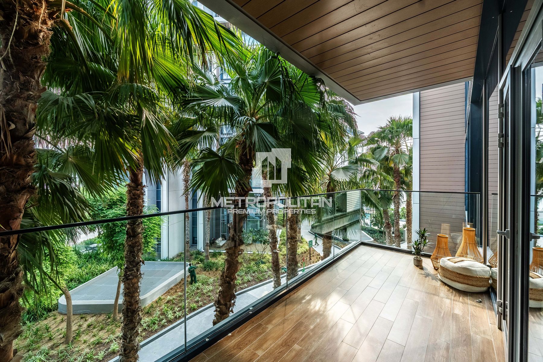 Upgraded | Furnished | Garden View | Island Living