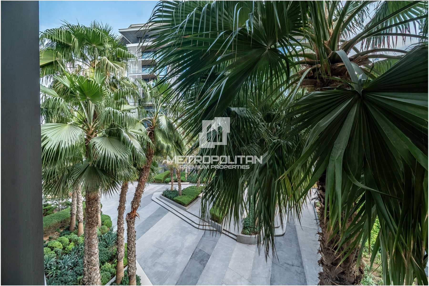 Upgraded | Furnished | Garden View | Island Living