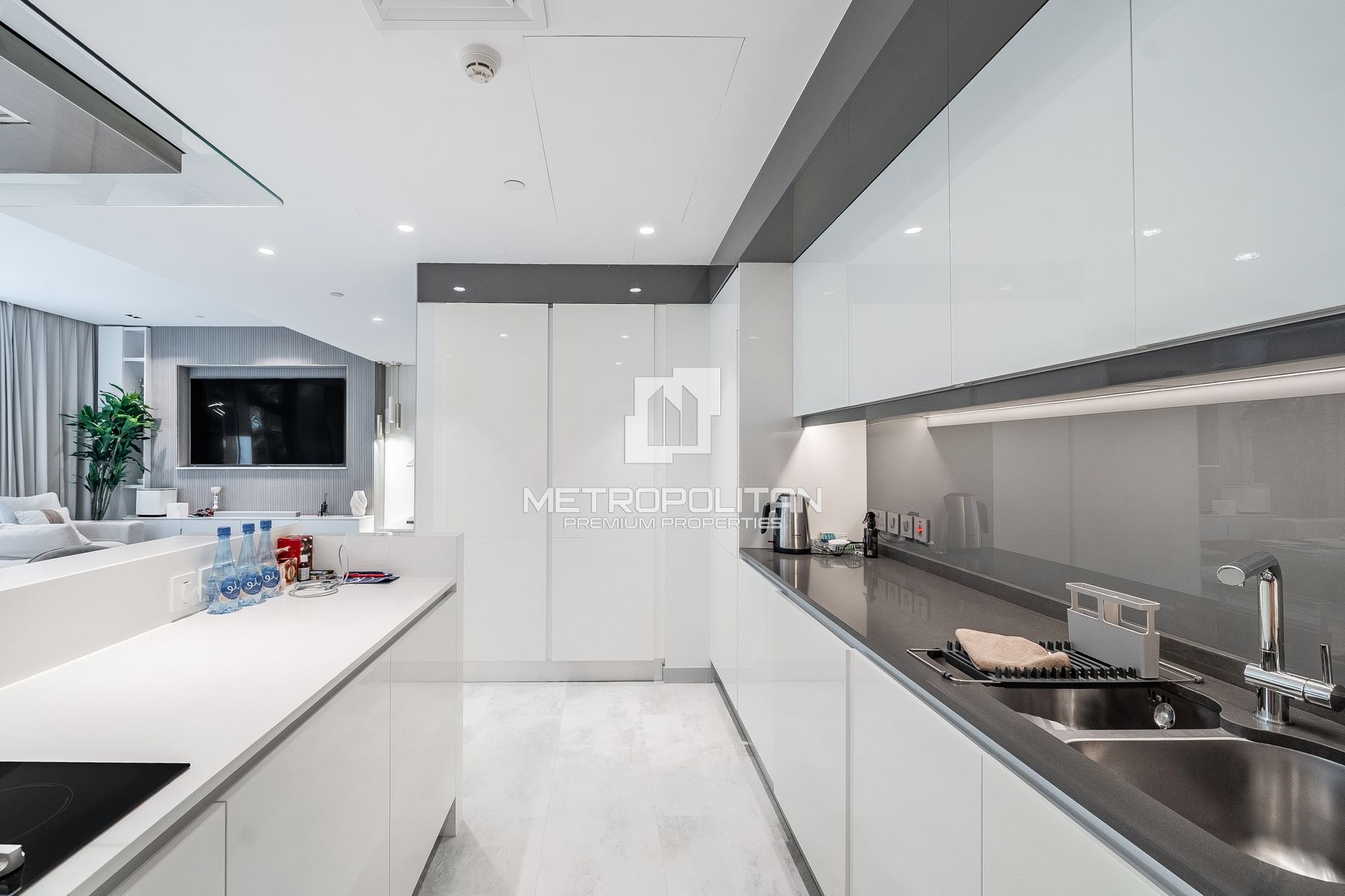 Upgraded | Furnished | Garden View | Island Living