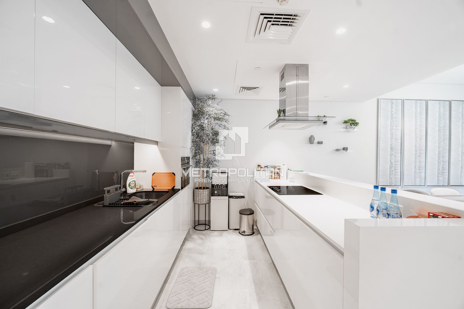 Upgraded | Furnished | Garden View | Island Living