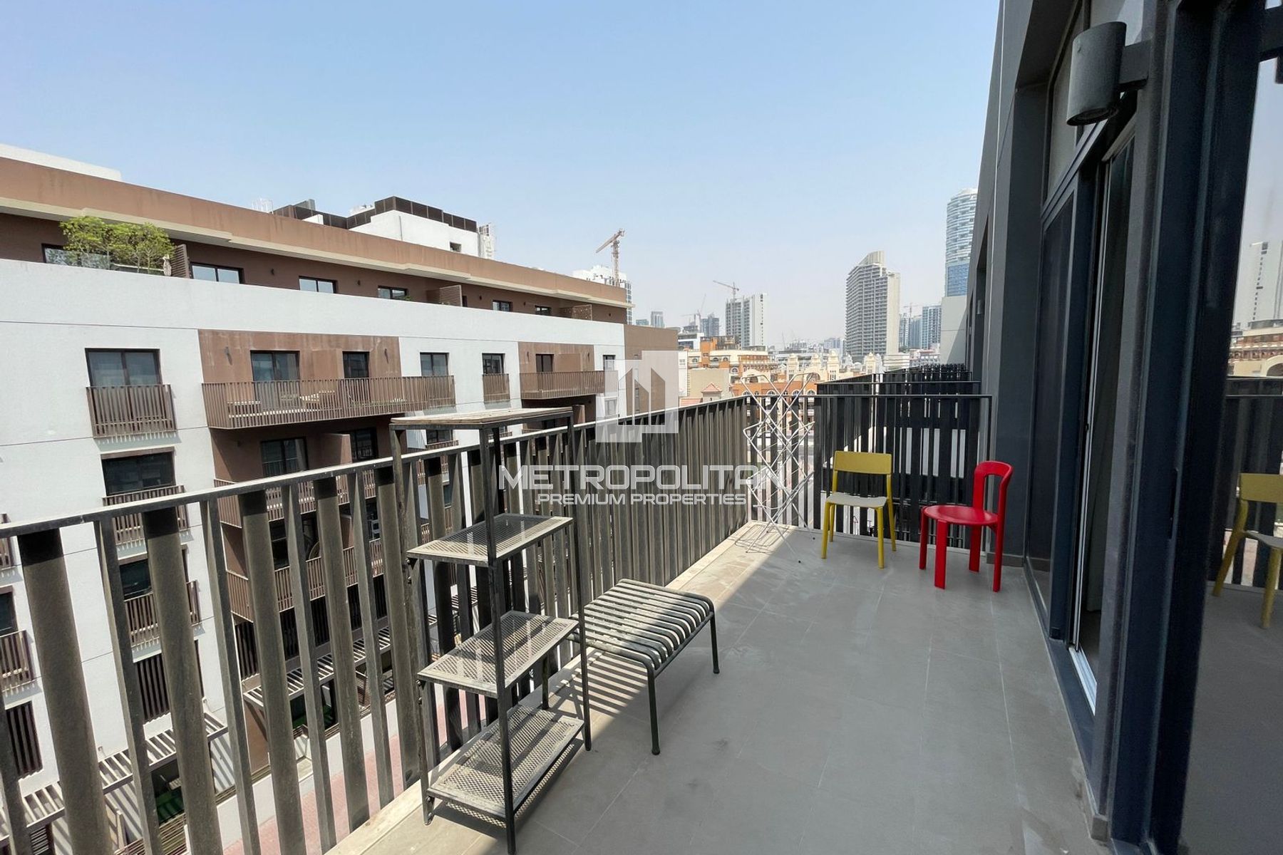 1 Bedroom  | 12 Cheques | Available from 1st March