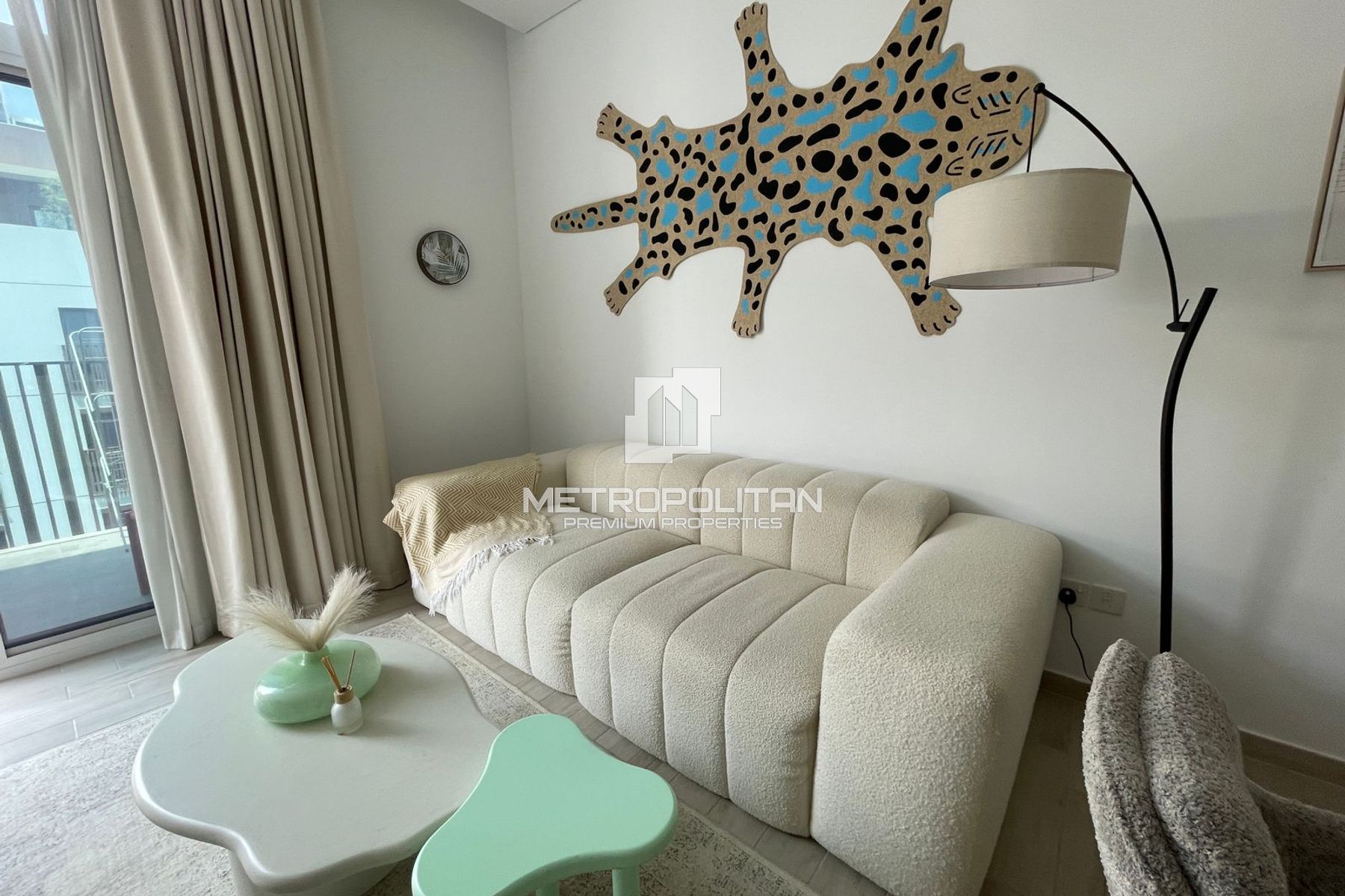 1 Bedroom  | 12 Cheques | Available from 1st March