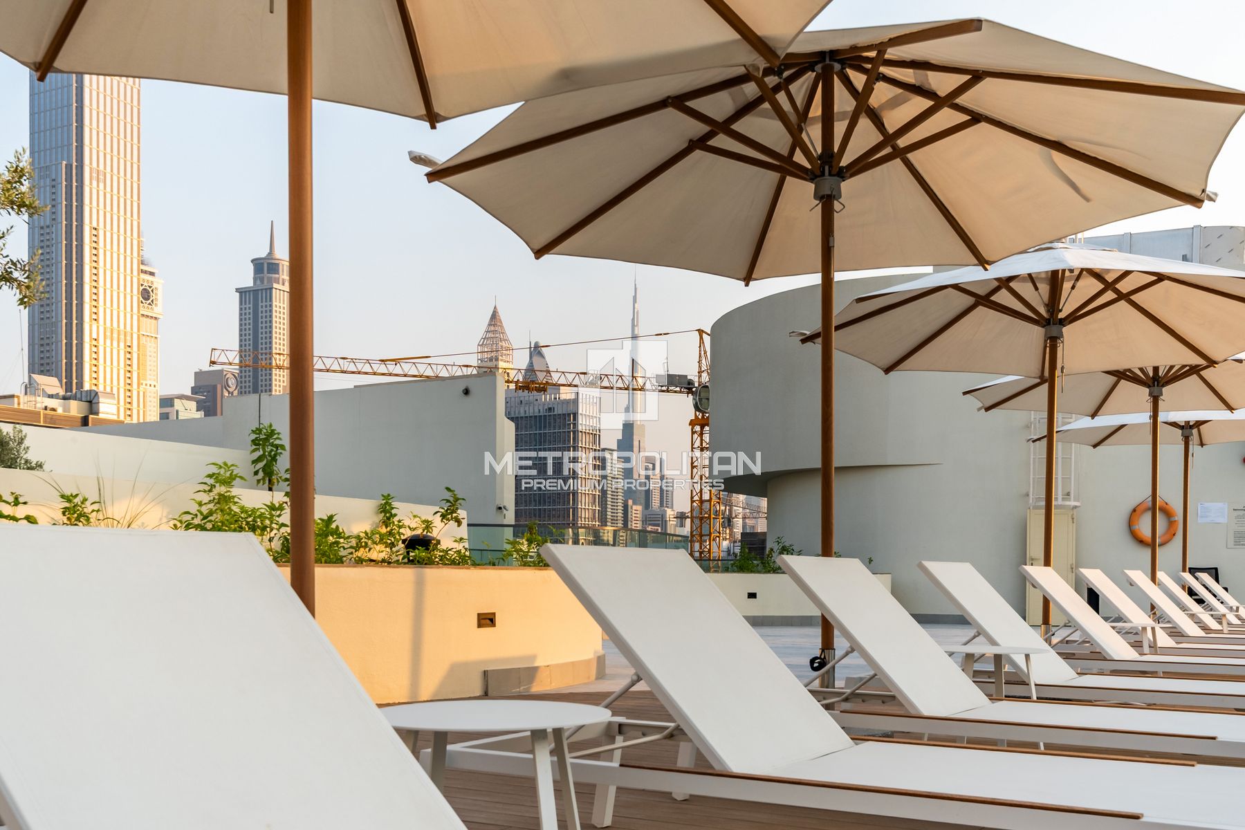 Move-in Ready |Rooftop Pool |5 min to City Walk|DIFC