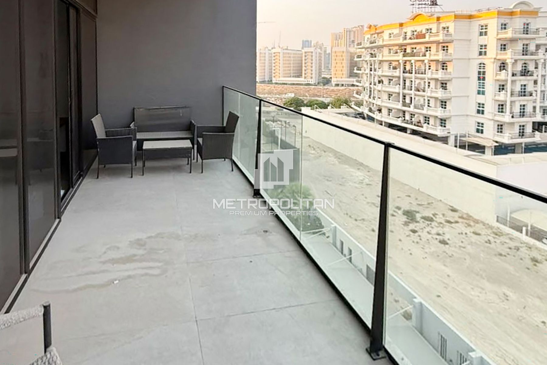 Massive Layout | Fully Furnished | 1 Bed Apt