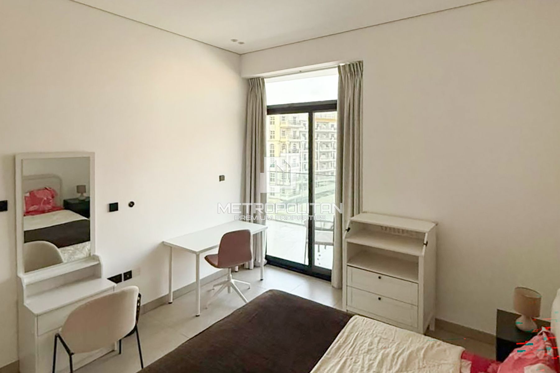 Massive Layout | Fully Furnished | 1 Bed Apt