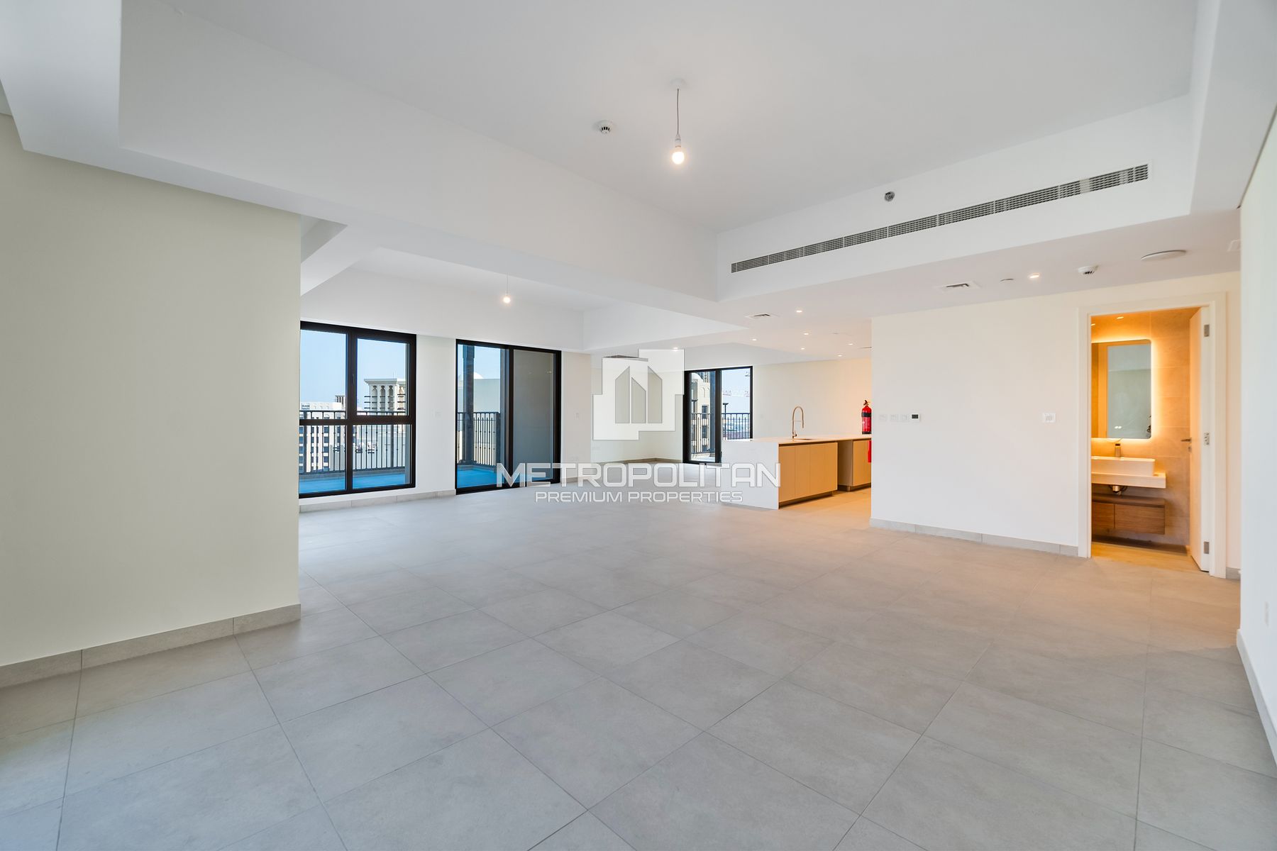 4BR Apartment for Rent in Al Jazi 2, Umm Suqeim - MPR-11247