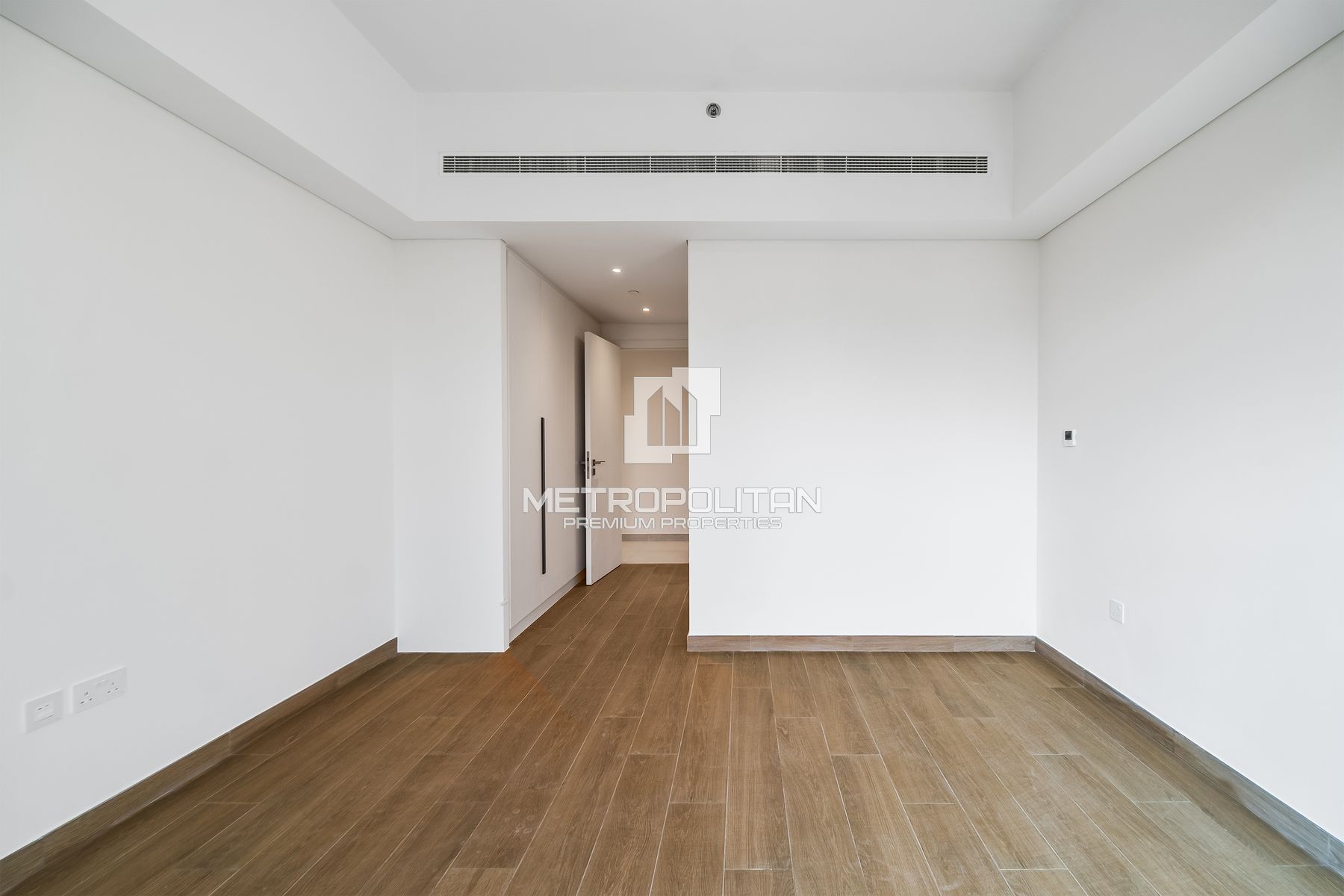 4BR Top Floor | Prime Location | Burj Al Arab View