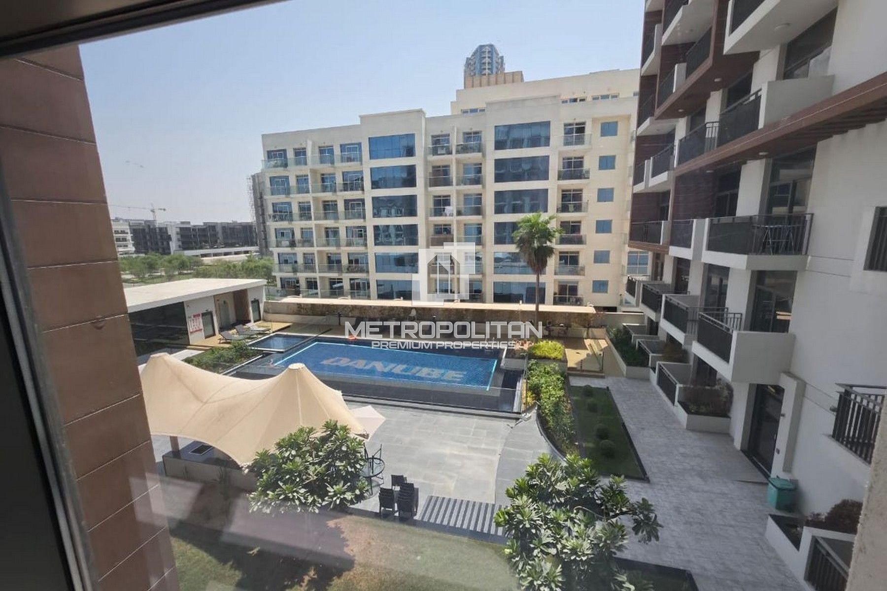 Pool View | Spacious Layout |High Floor |4 Cheques