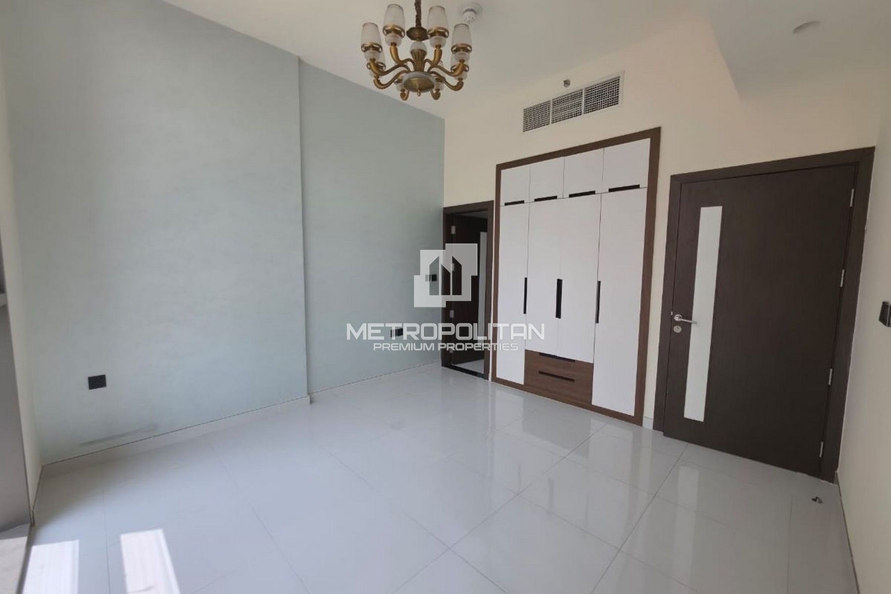 Pool View | Spacious Layout |High Floor |4 Cheques