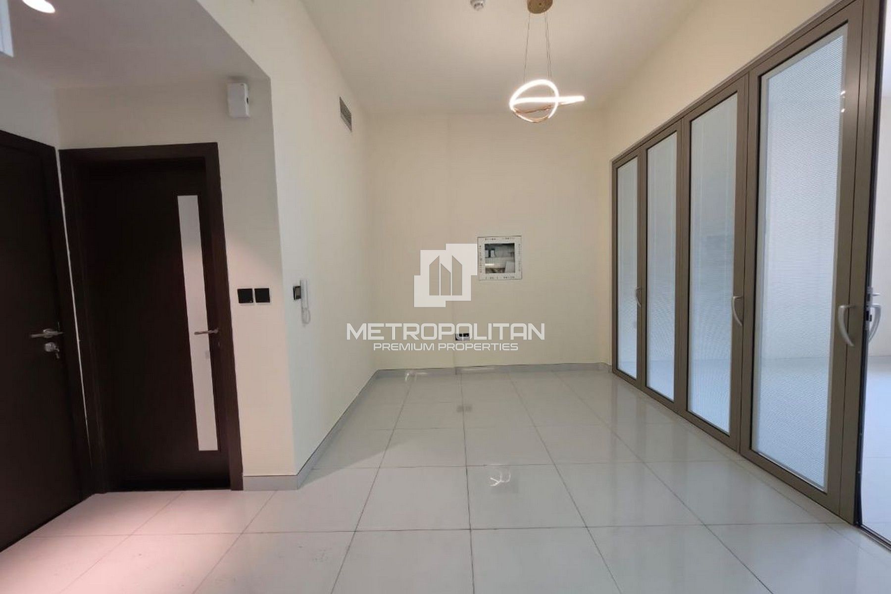 Pool View | Spacious Layout |High Floor |4 Cheques