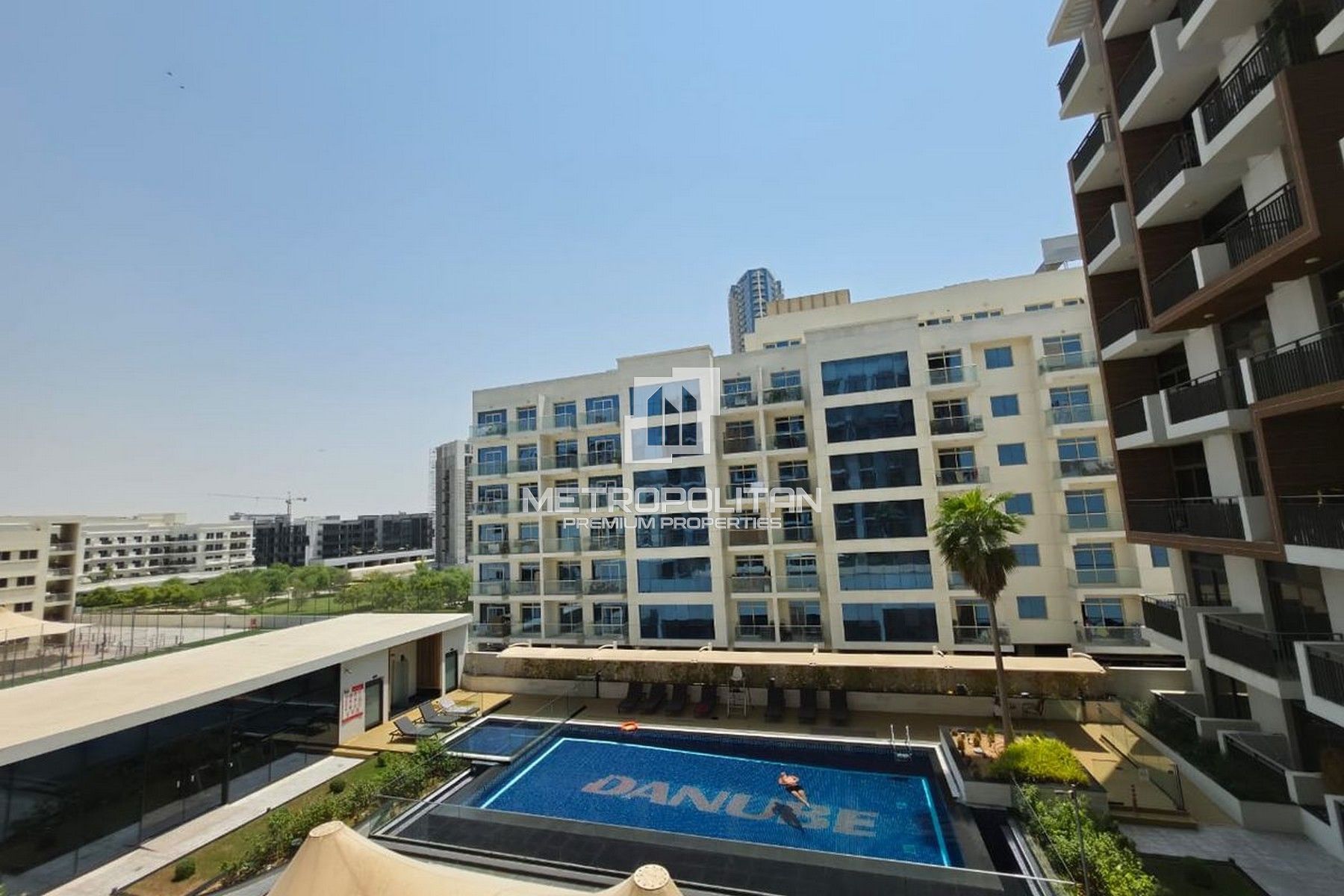 Pool View | Spacious Layout |High Floor |4 Cheques