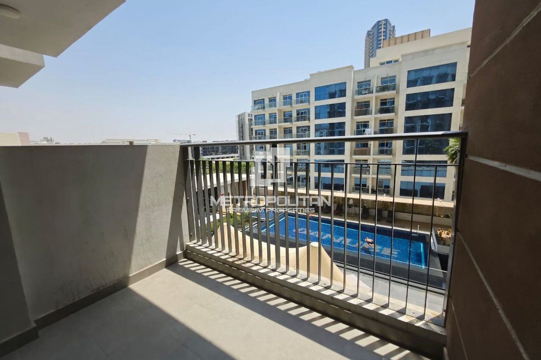 Pool View | Spacious Layout |High Floor |4 Cheques