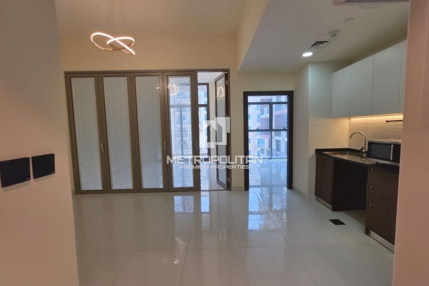 Pool View | Spacious Layout |High Floor |4 Cheques