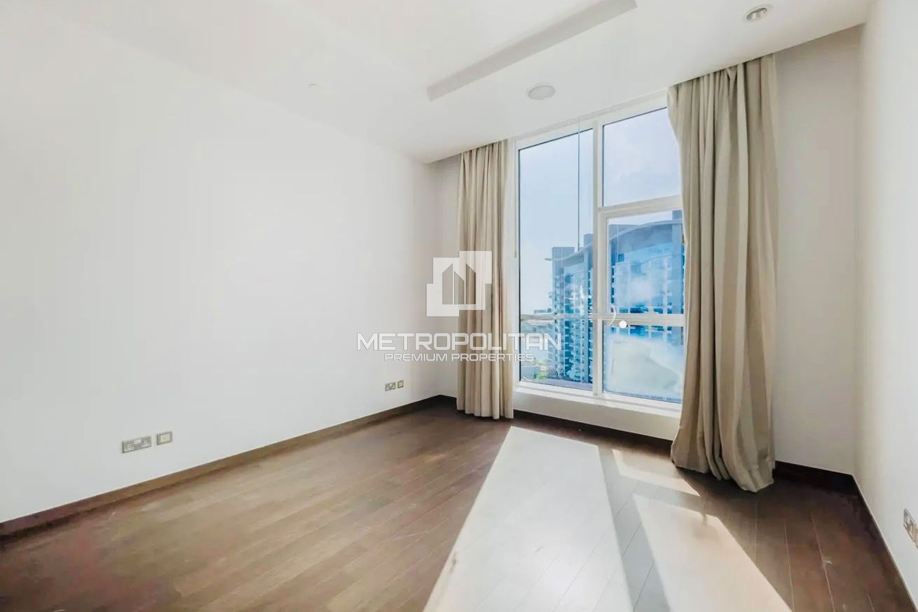 Vacant  | High floor |  Partial Sea View