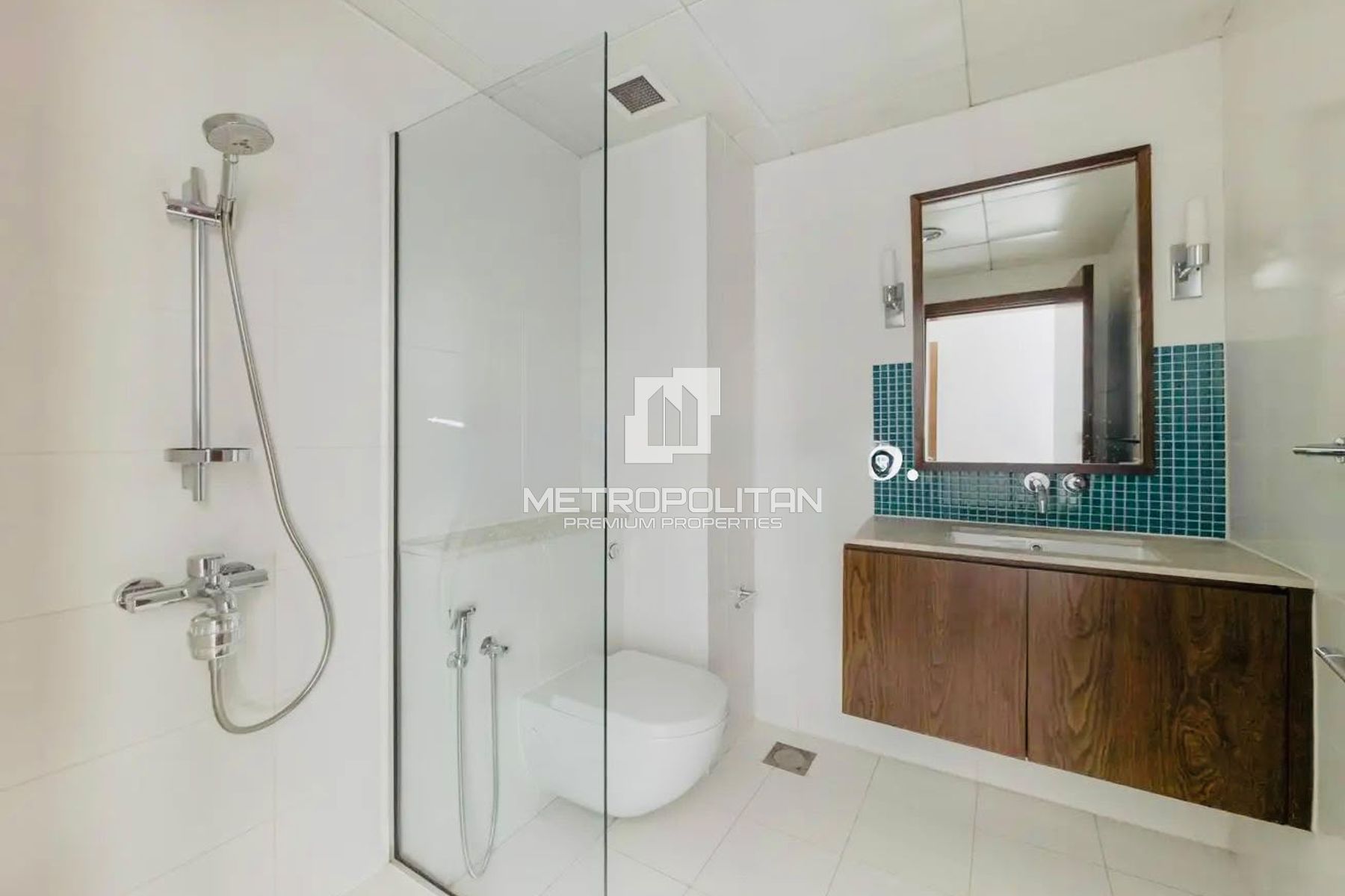 Vacant  | High floor |  Partial Sea View