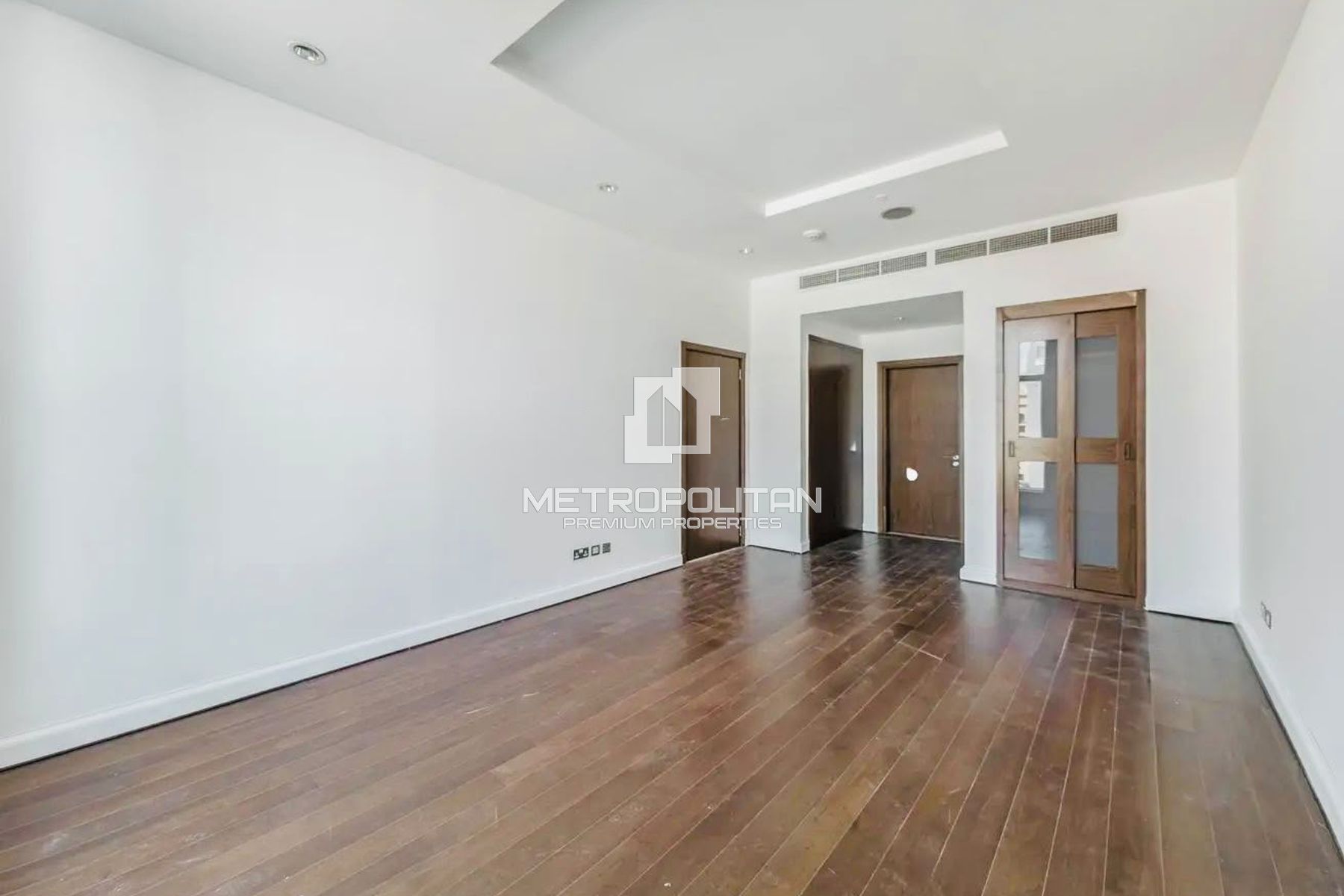 Vacant  | High floor |  Partial Sea View