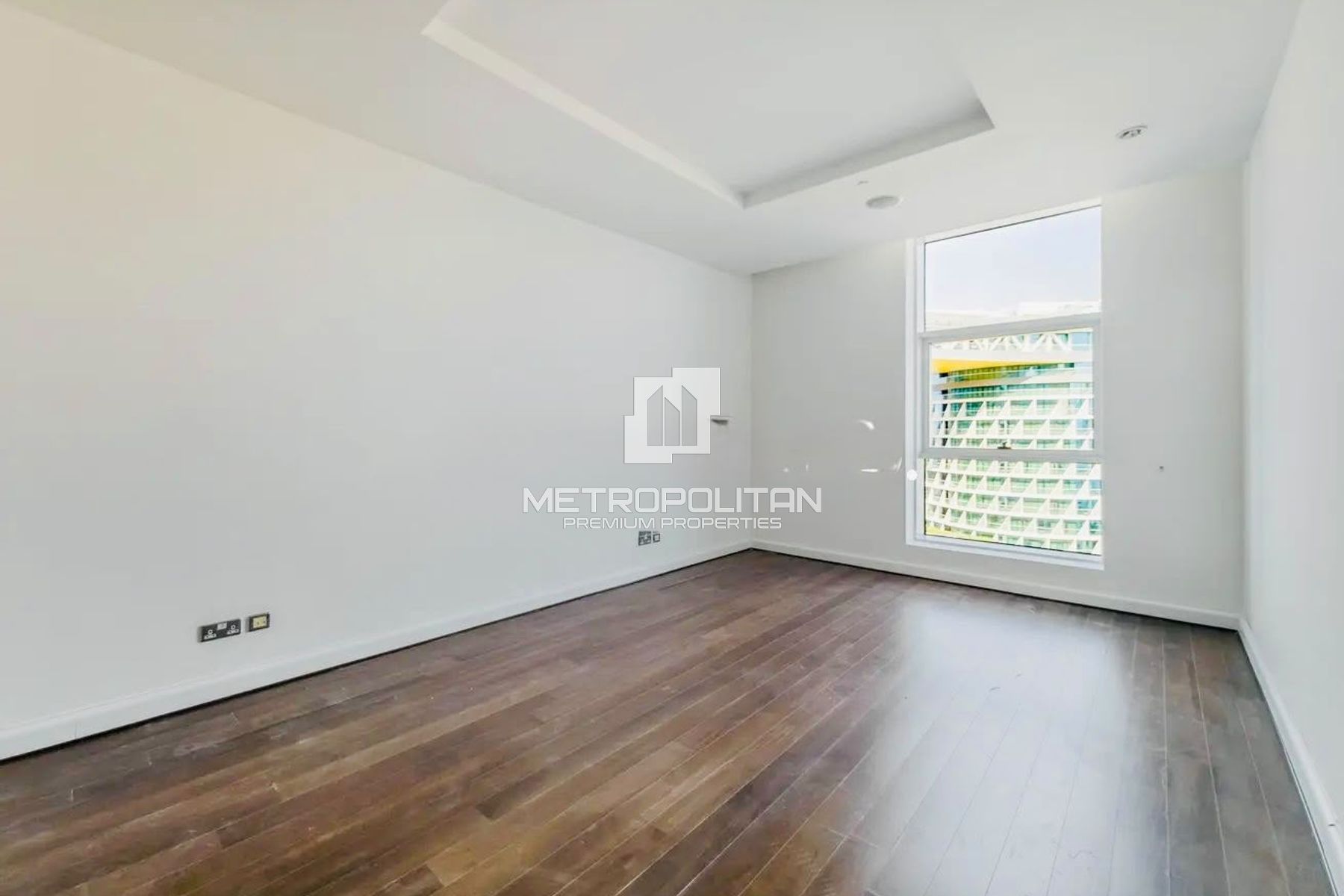 Vacant  | High floor |  Partial Sea View