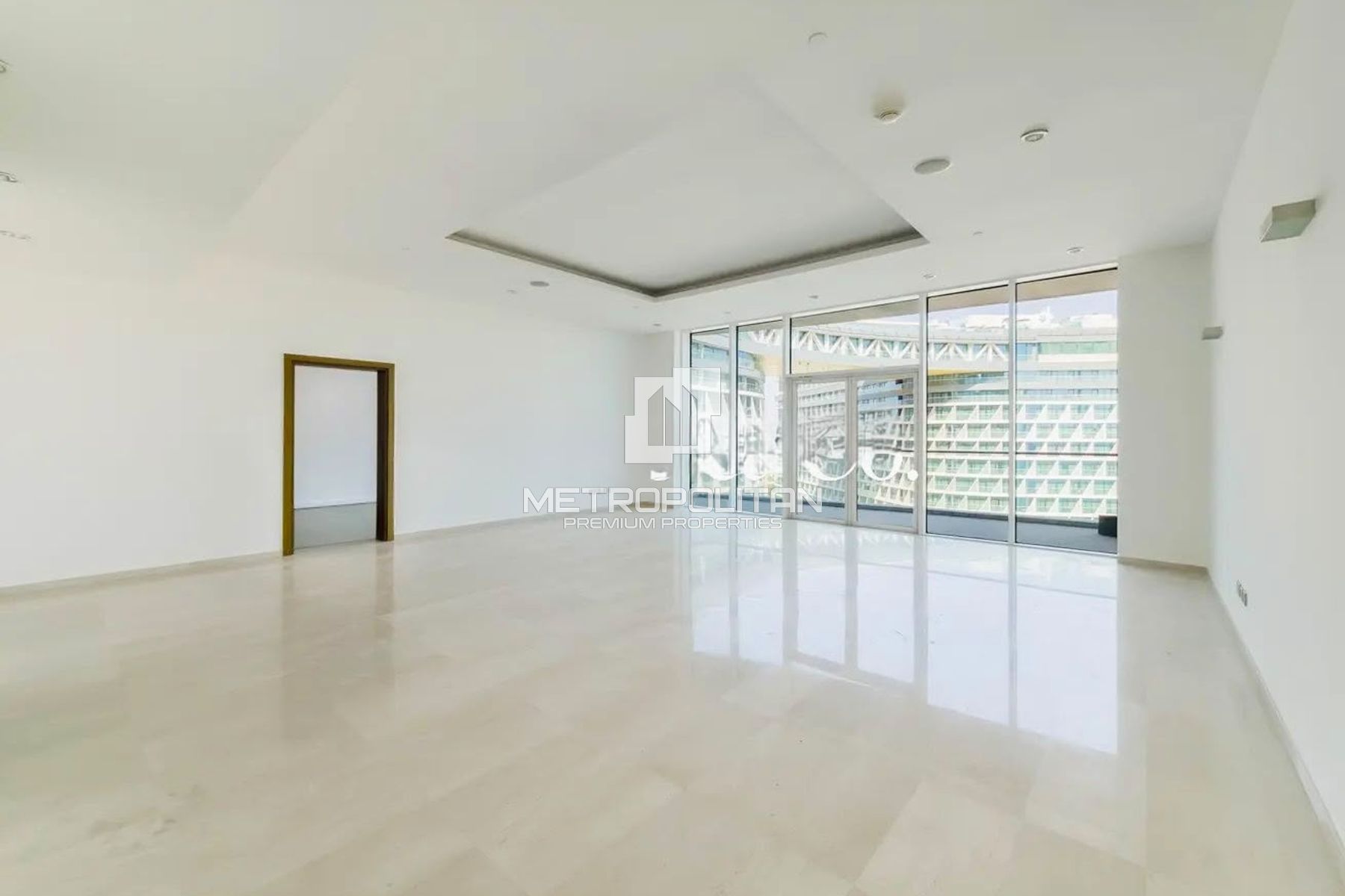 Vacant  | High floor |  Partial Sea View