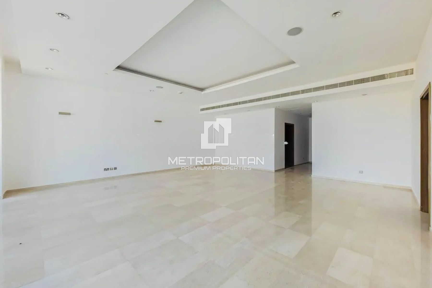 Vacant  | High floor |  Partial Sea View
