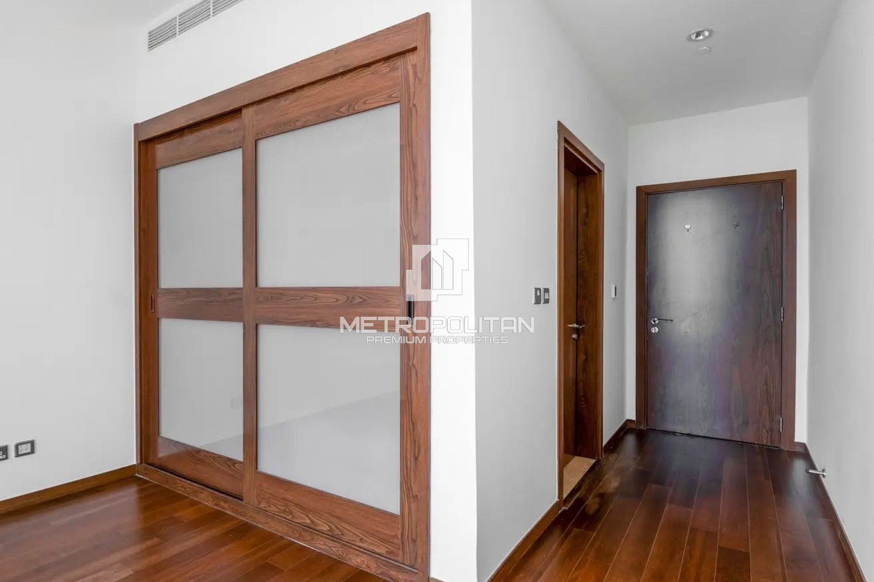 Vacant  | High floor |  Partial Sea View