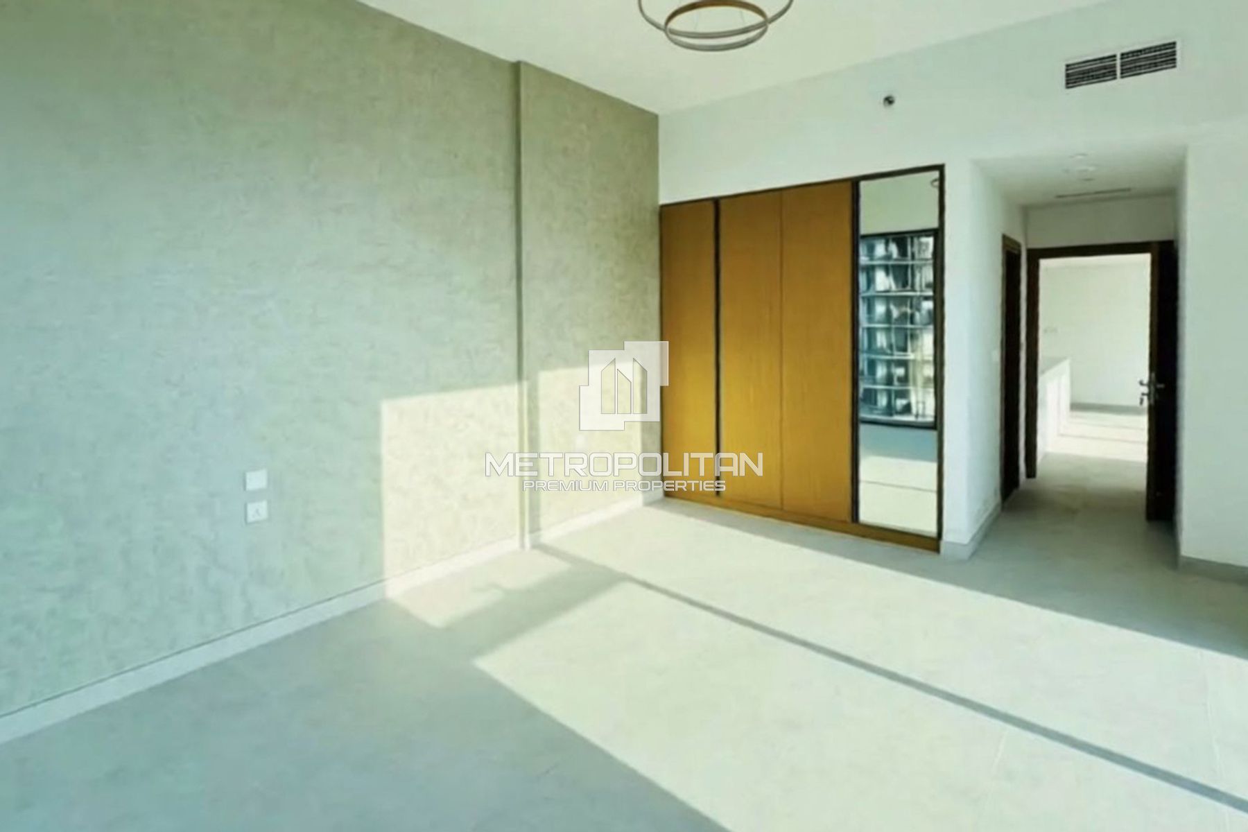 1 Bedroom I Vacant I Waterfront unit I Big Layout