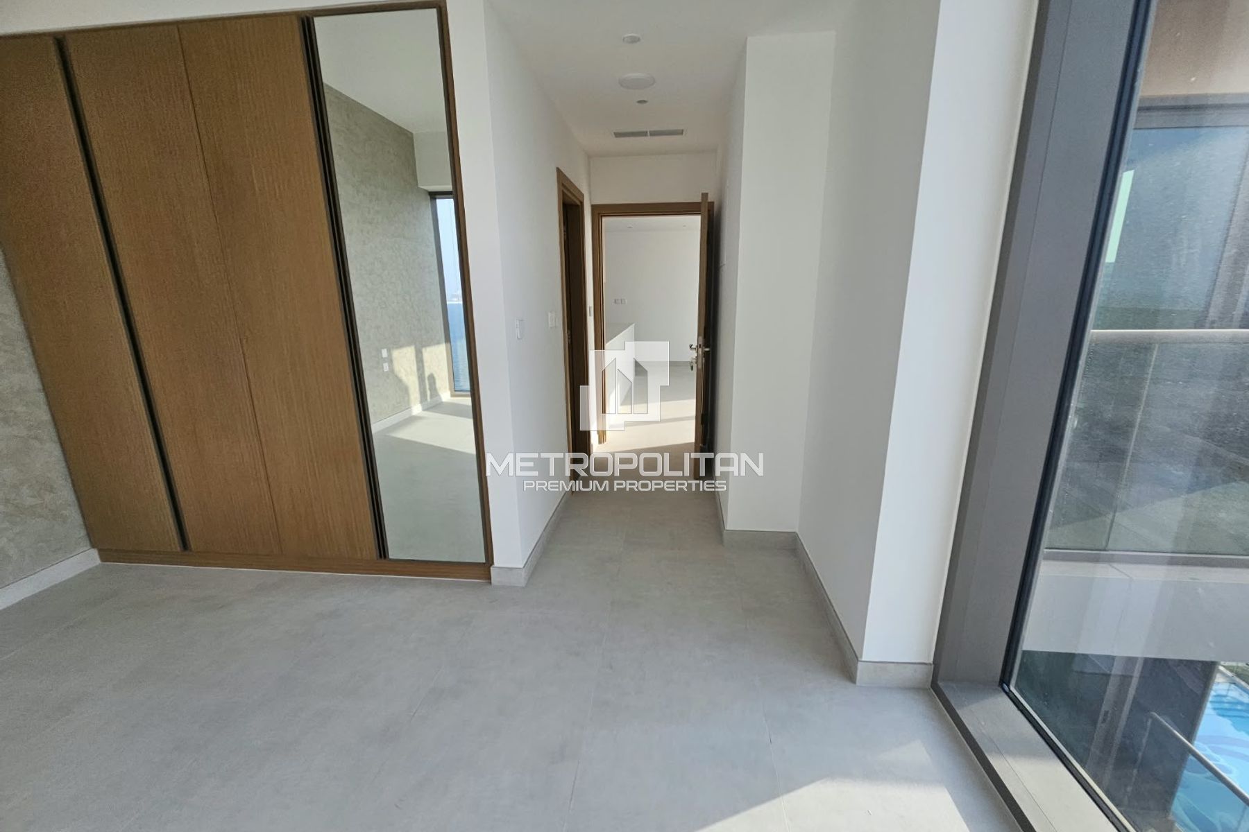 1 Bedroom I Vacant I Waterfront unit I Big Layout