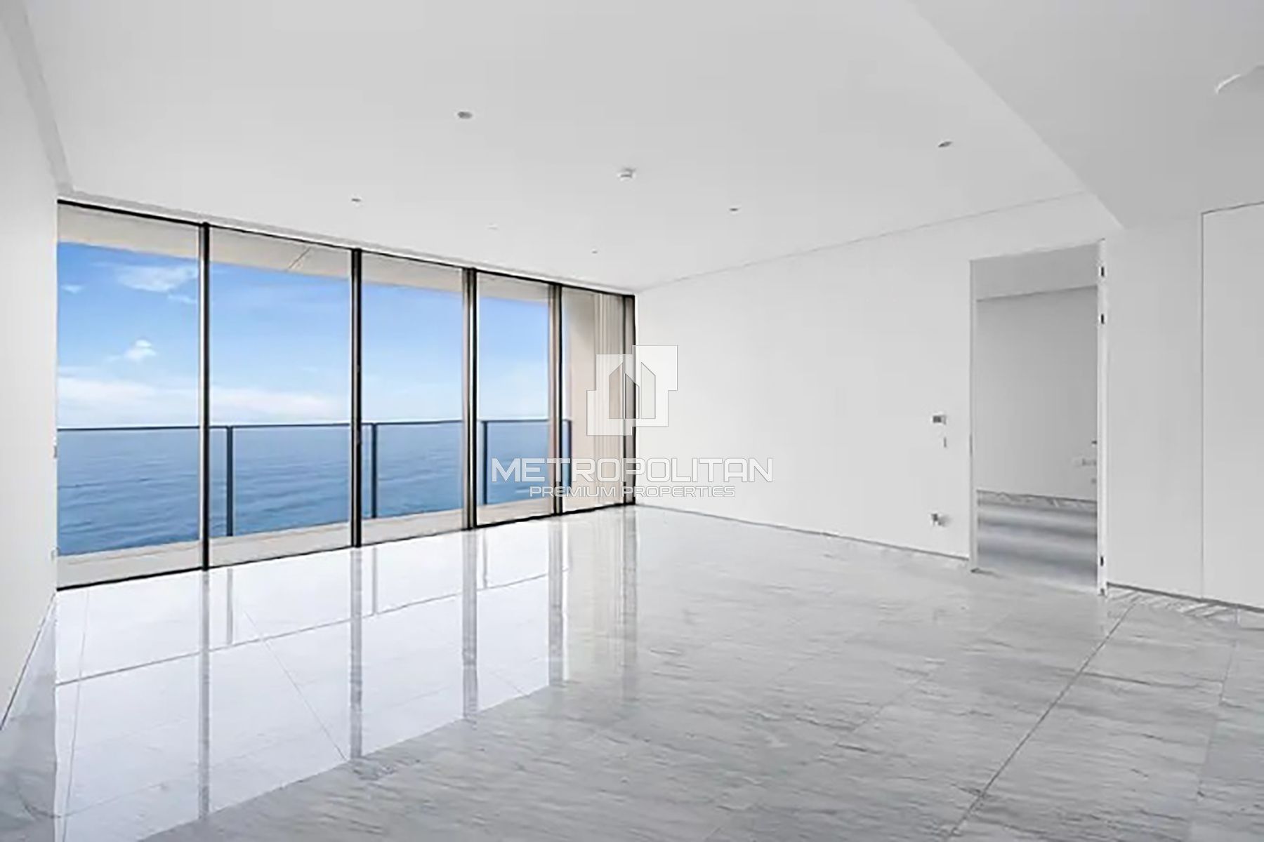 Relaxing Sea View| Luxury Living | Spacious Layout