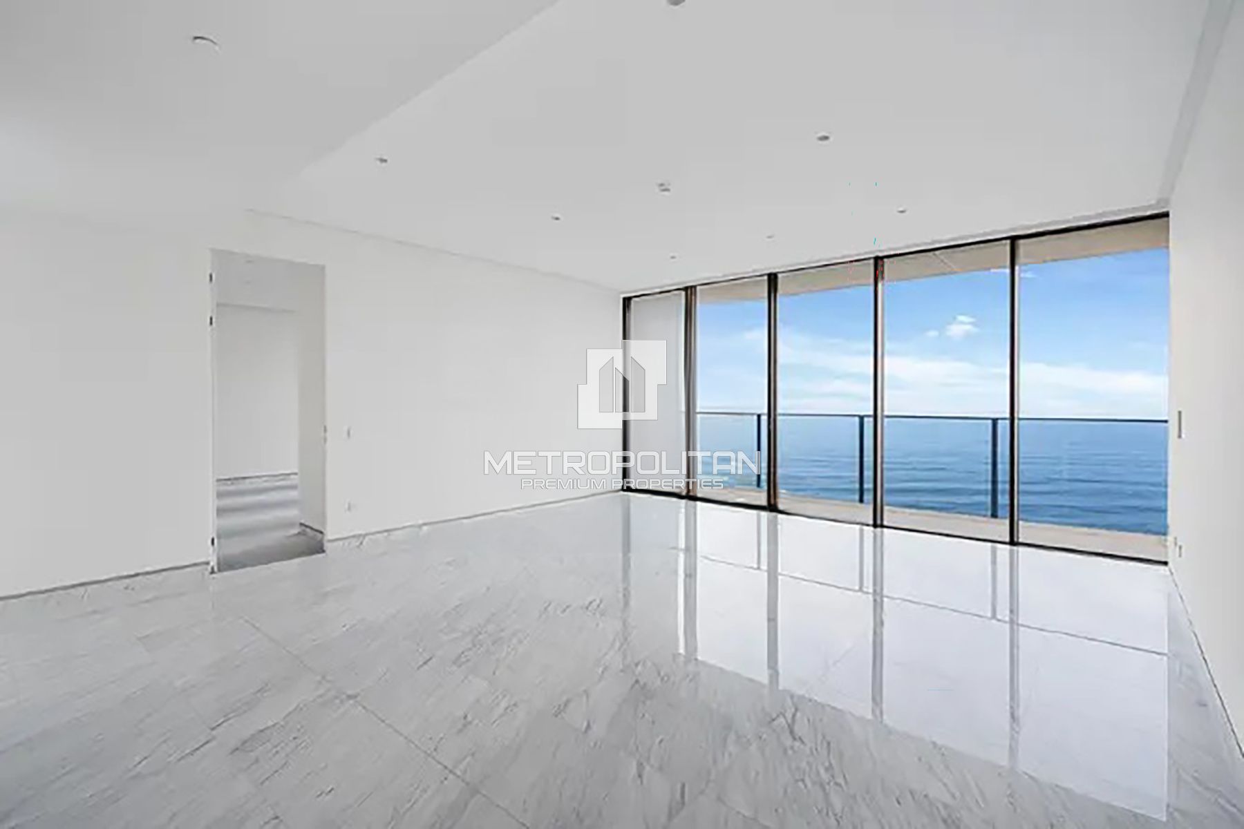 Relaxing Sea View| Luxury Living | Spacious Layout