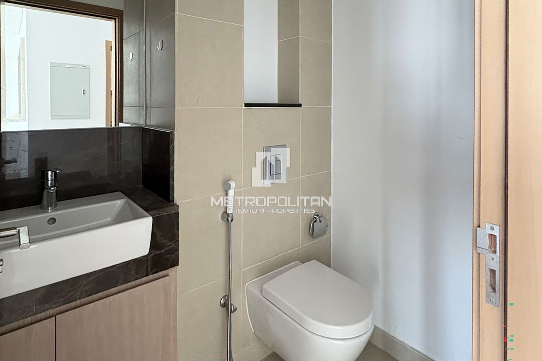 شقة للإيجار في Vida Residence 1، The Hills - MPR-11263