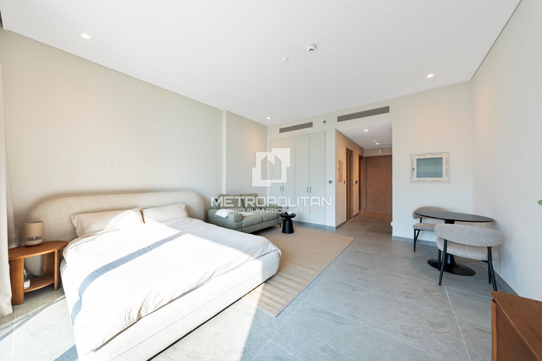 Canal View | Fully Furnished | High Floor