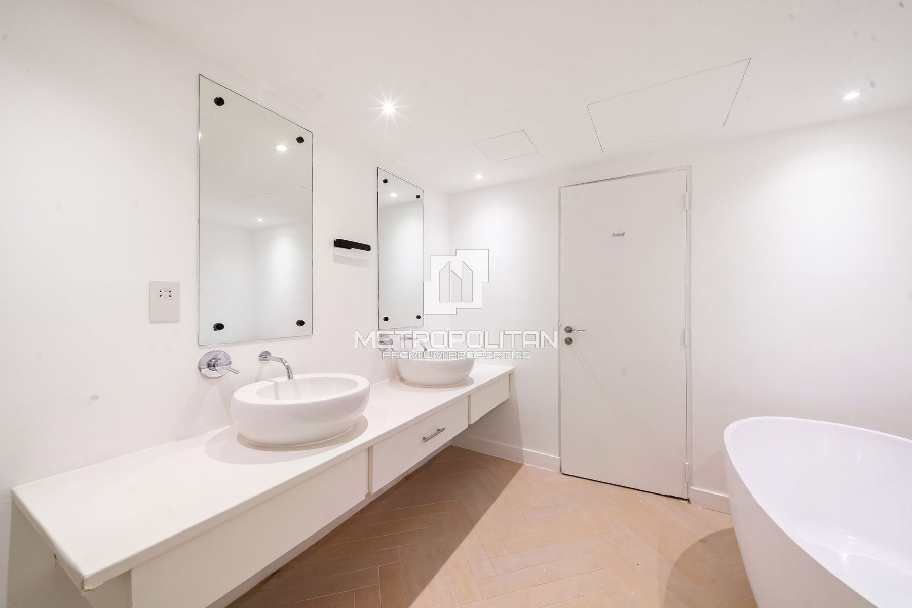 Furnished | High Ceiling | Full Marina View