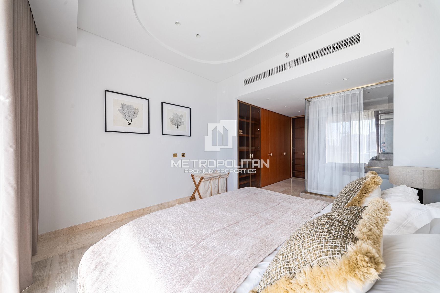 Direct Beach Access| Furnished | Minutes to Mall