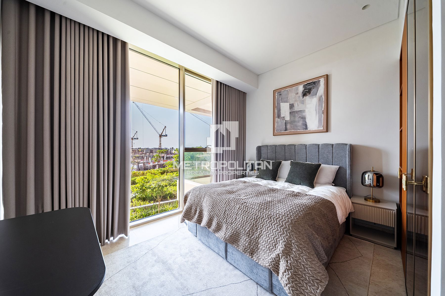 Direct Beach Access| Furnished | Minutes to Mall