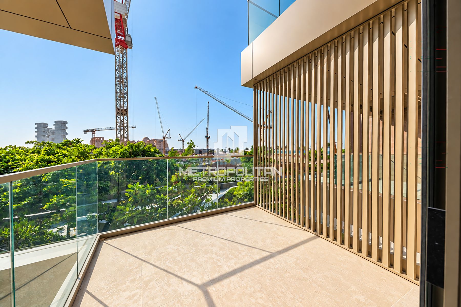 Direct Beach Access| Furnished | Minutes to Mall
