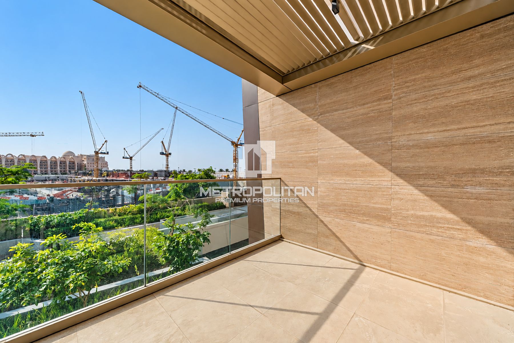 Direct Beach Access| Furnished | Minutes to Mall