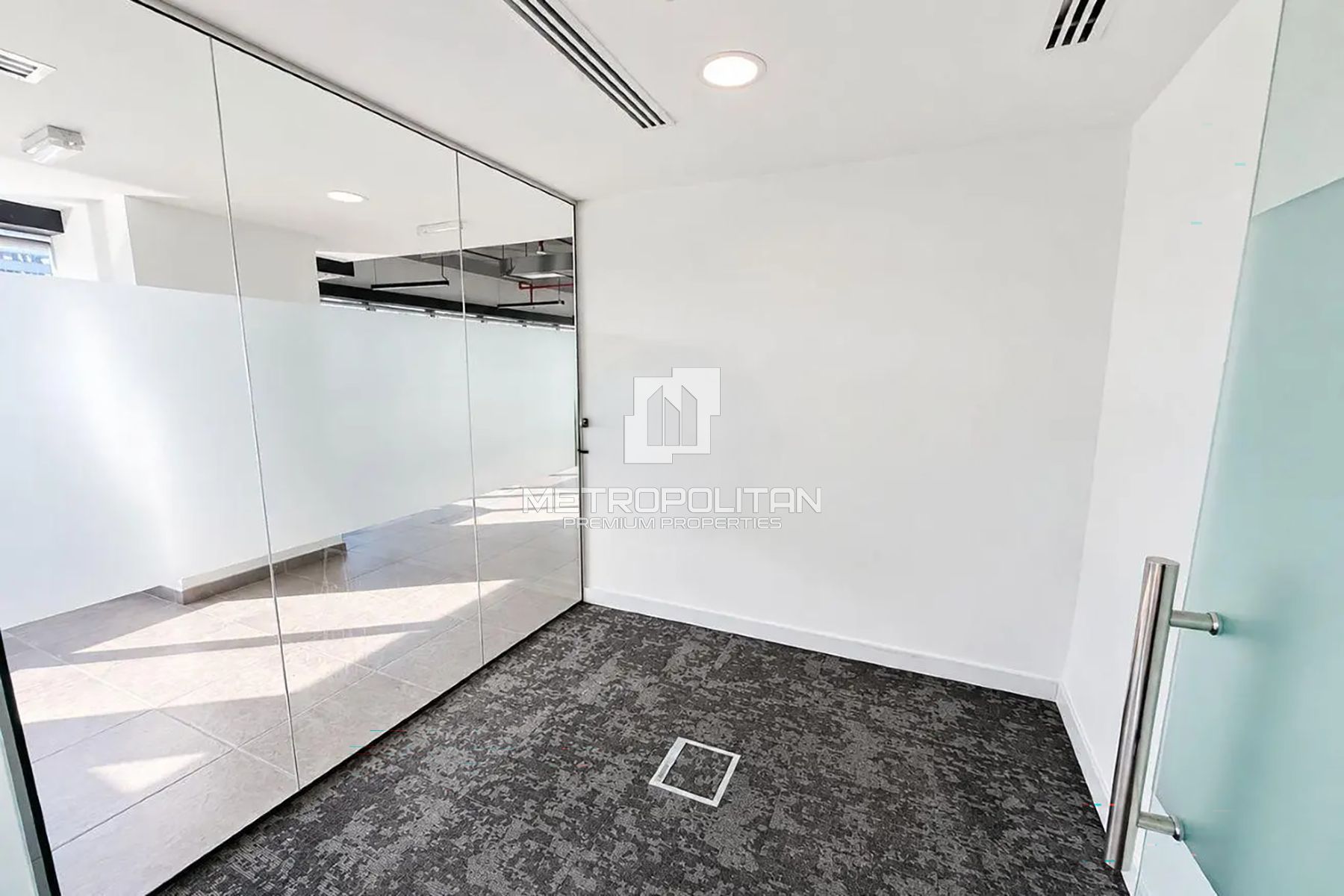DMCC Licensed | Lake View | Grade A Office