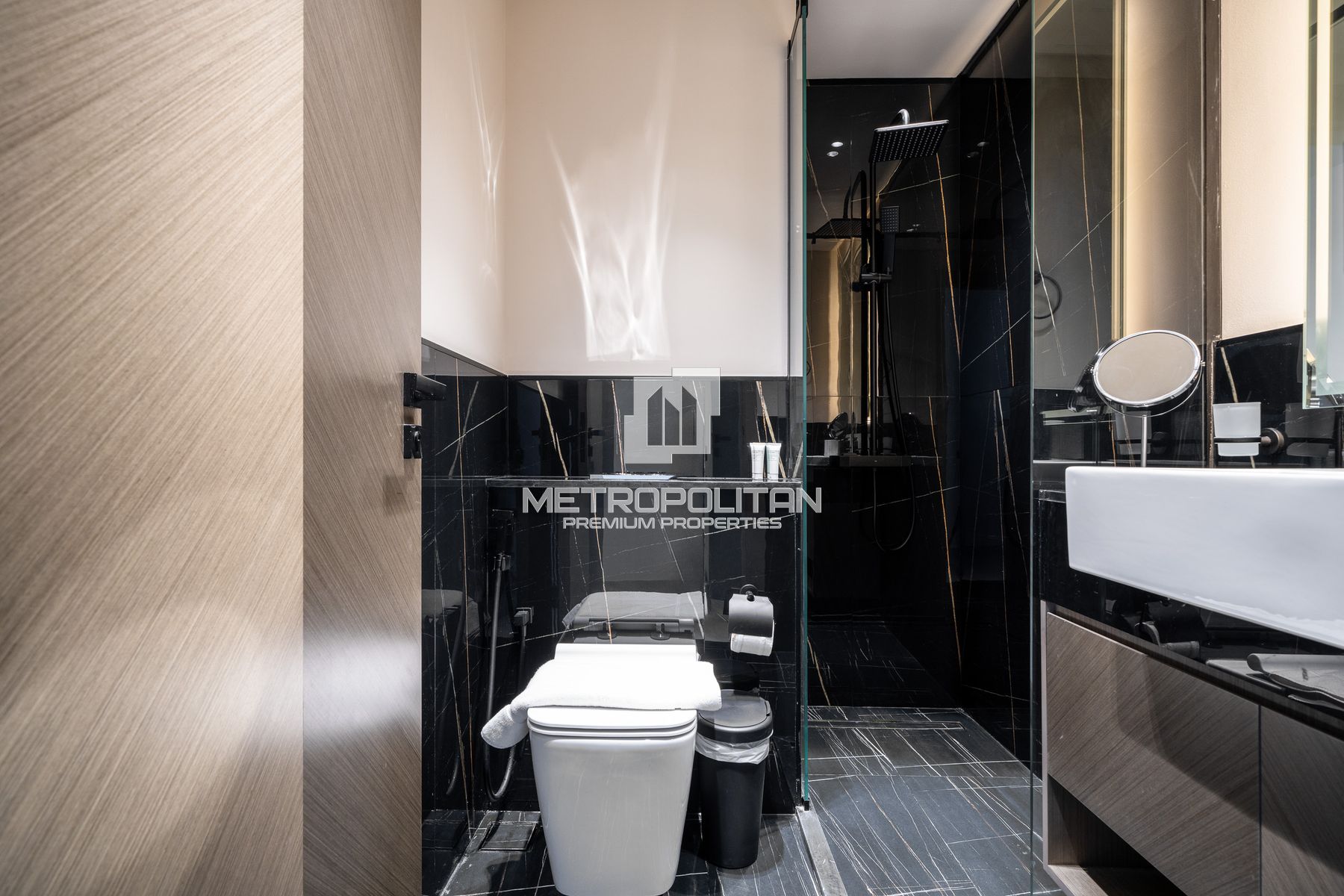 Furnished | Private Jacuzzi | En-Suite| High floor